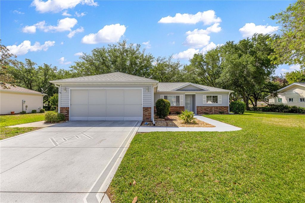 Photo of 8660 SE 140th Place Road, Summerfield, FL 34491 (MLS # OM723264)