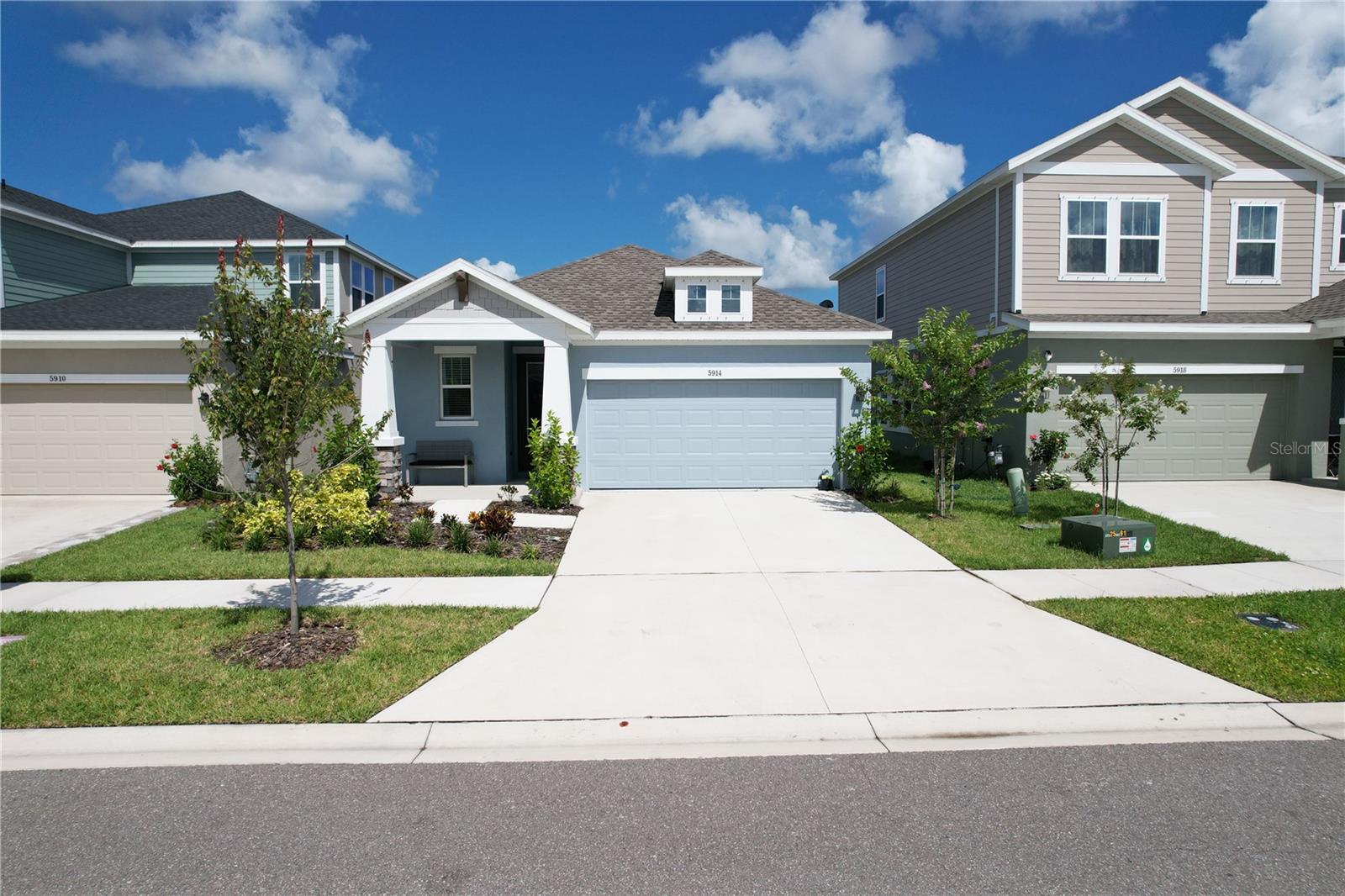 Step into this beautiful, nearly new home located in the highly desirable Waterset community! From the moment you enter the impressive foyer with its soaring ceilings, you'll feel right at home. The spacious, open-concept layout is perfect for both relaxing and entertaining. At the heart of the home is a stunning gourmet kitchen, designed with both style and function in mind—perfect for everyday meals or special gatherings. Enjoy all that Waterset has to offer, including top-notch amenities and a convenient location close to shopping, dining, and a nearby hospital. This is one you don’t want to miss!
