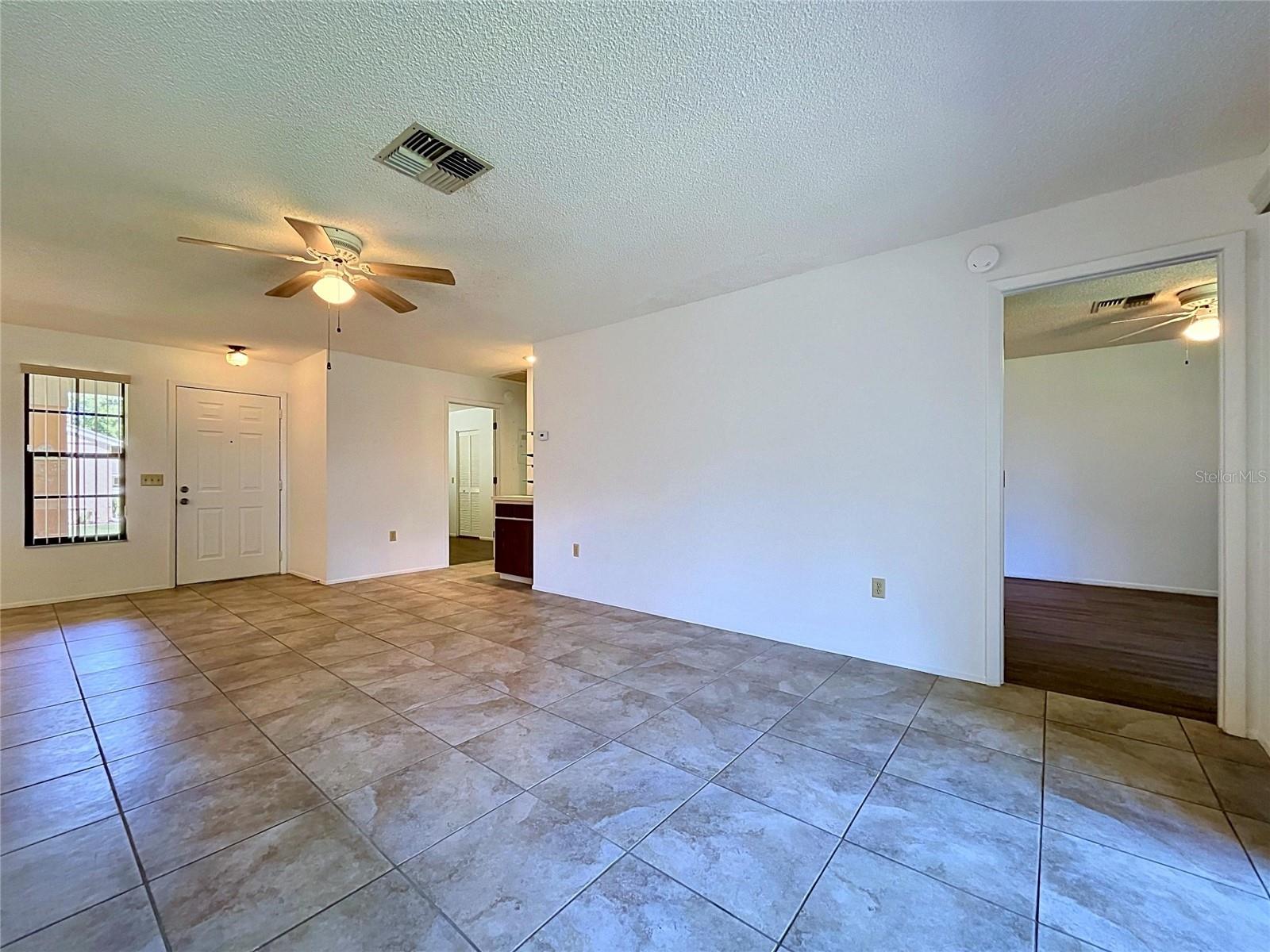 HERITAGE LAKE - Residential