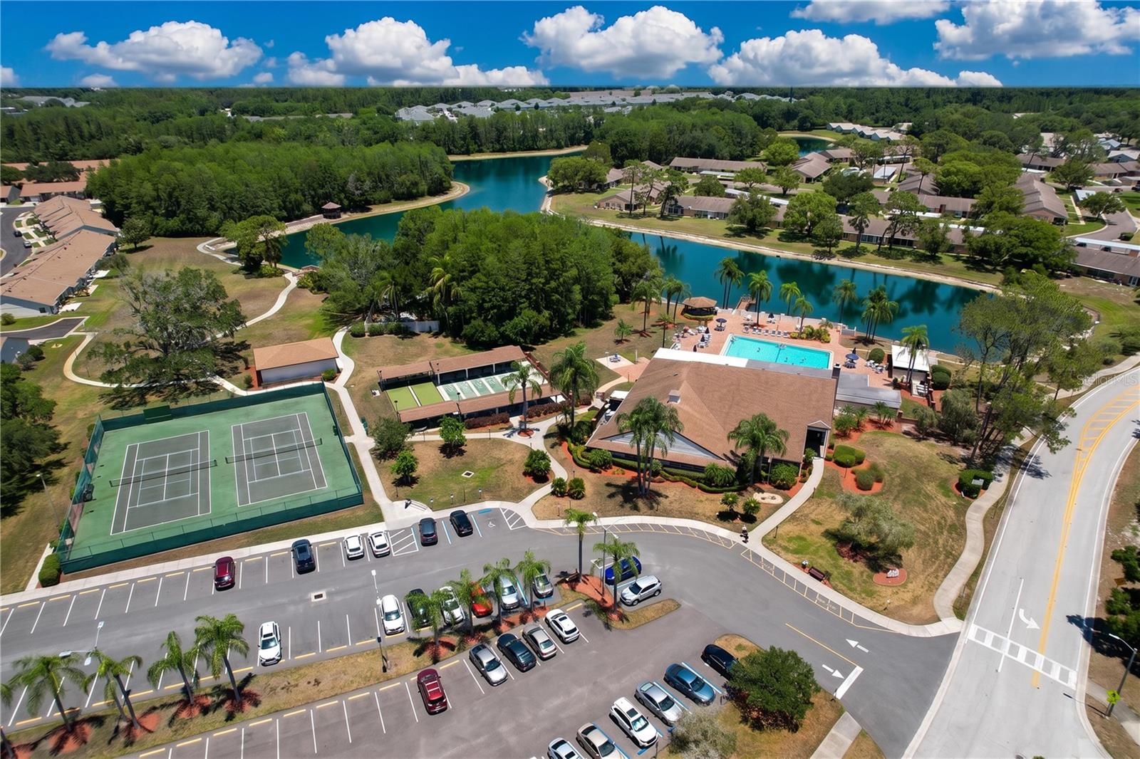 HERITAGE LAKE - Residential