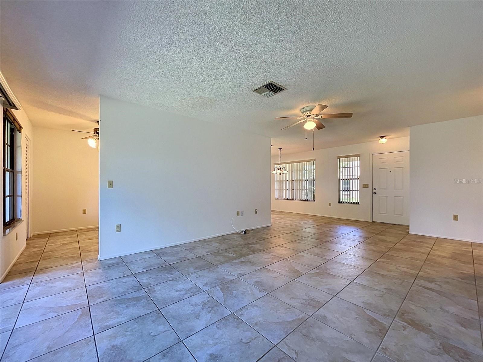 HERITAGE LAKE - Residential