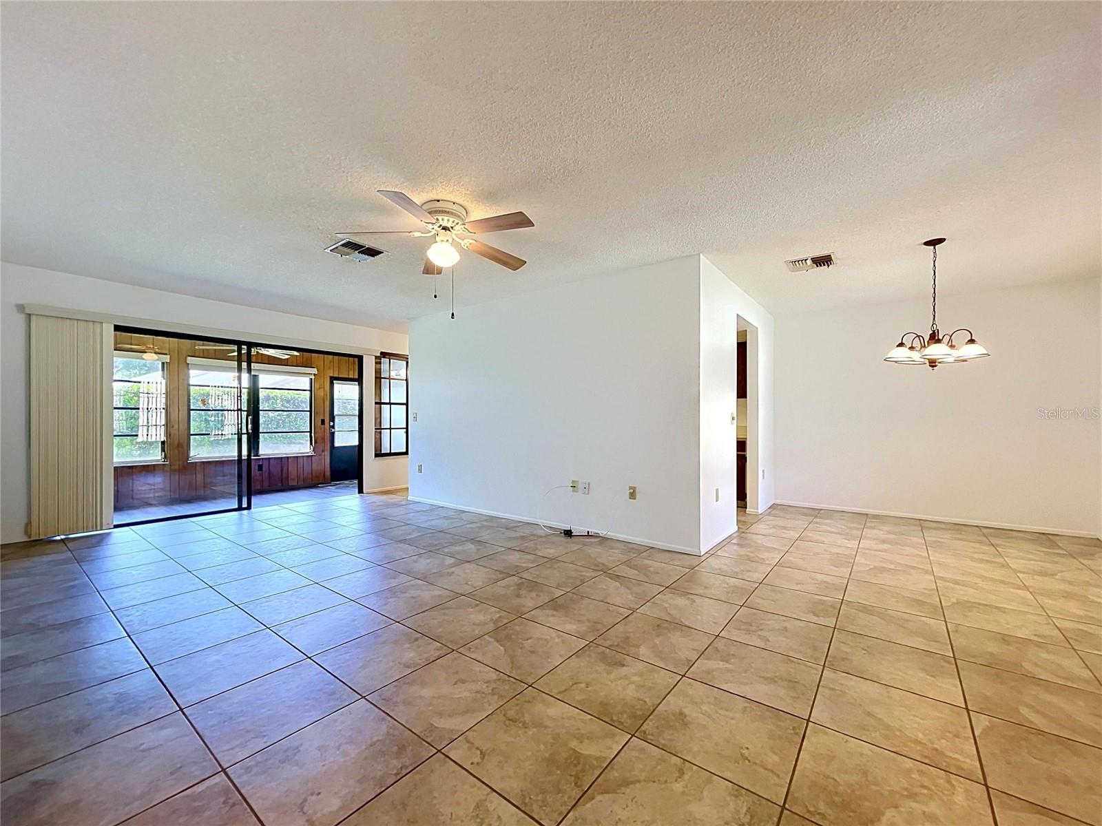 HERITAGE LAKE - Residential