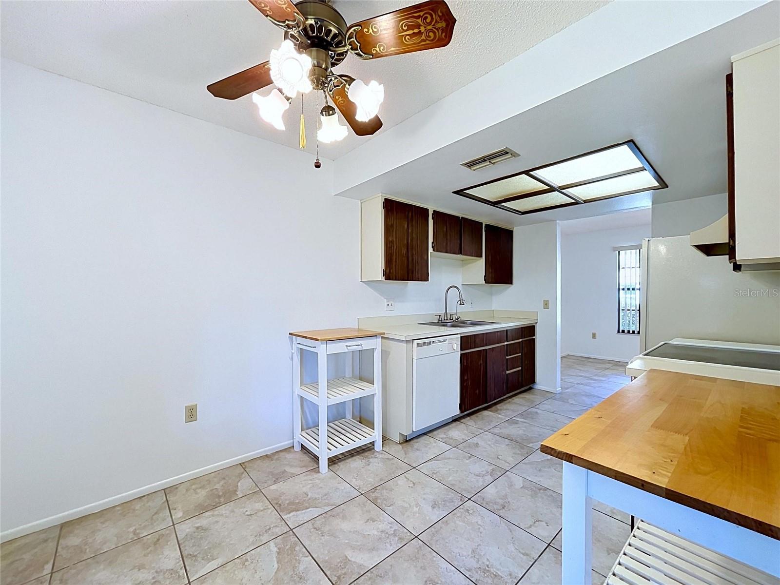 HERITAGE LAKE - Residential