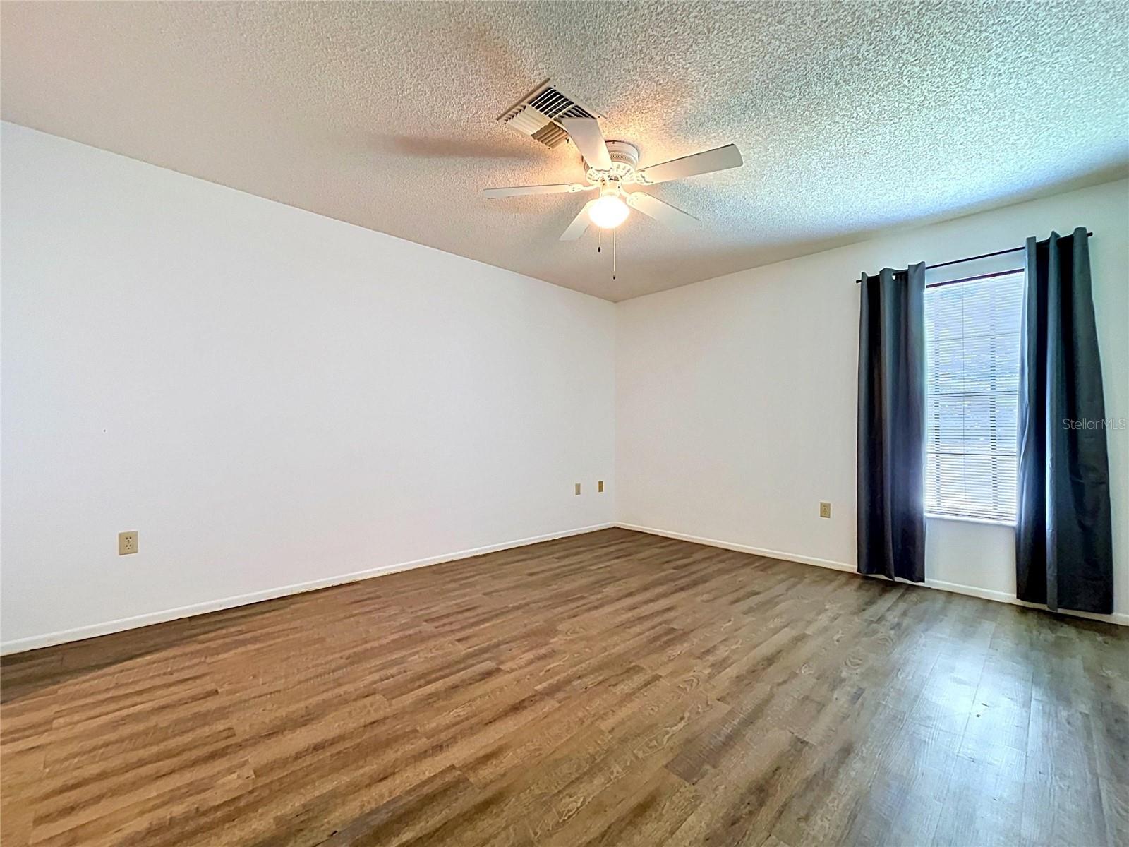 HERITAGE LAKE - Residential