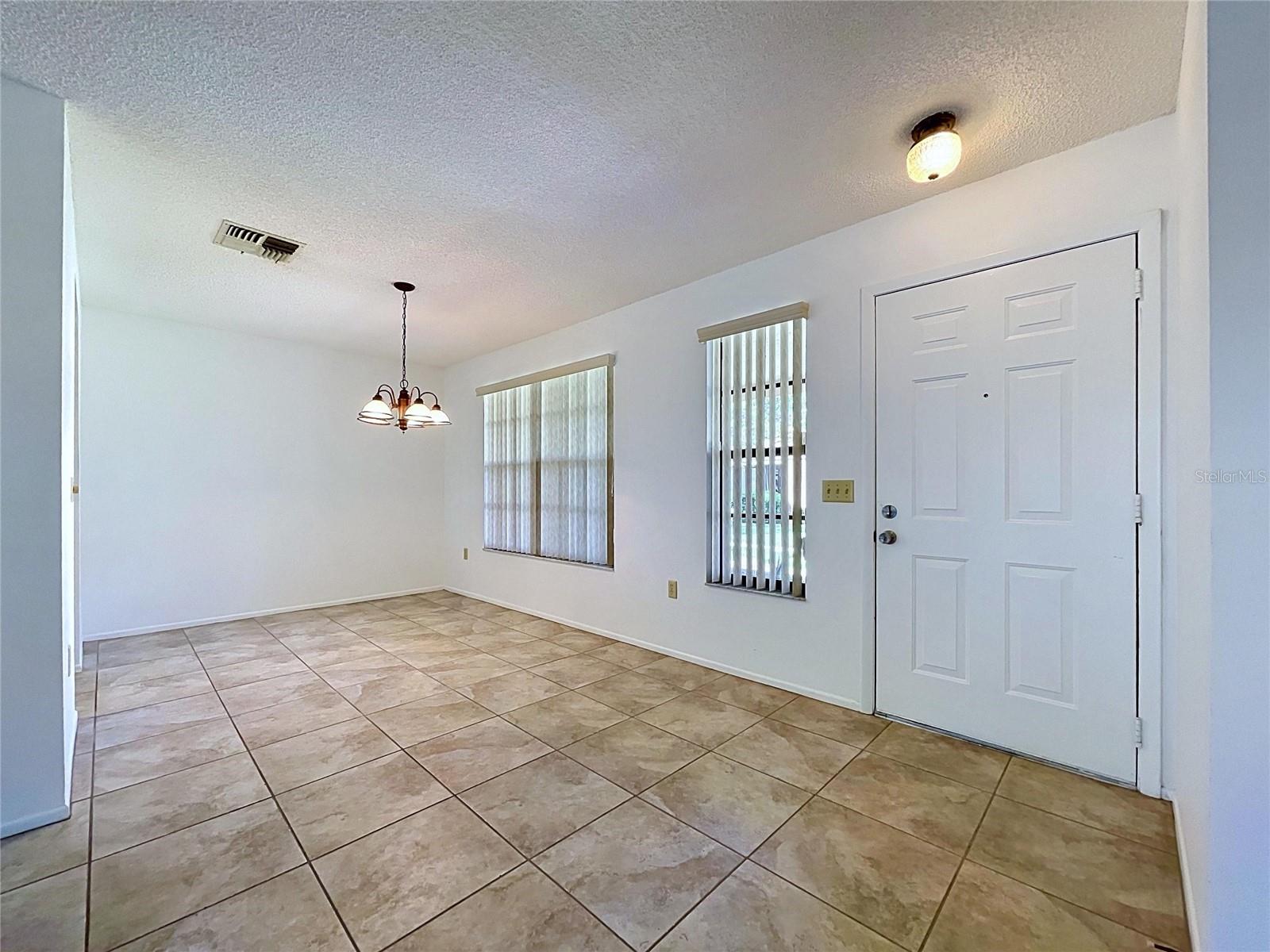 HERITAGE LAKE - Residential