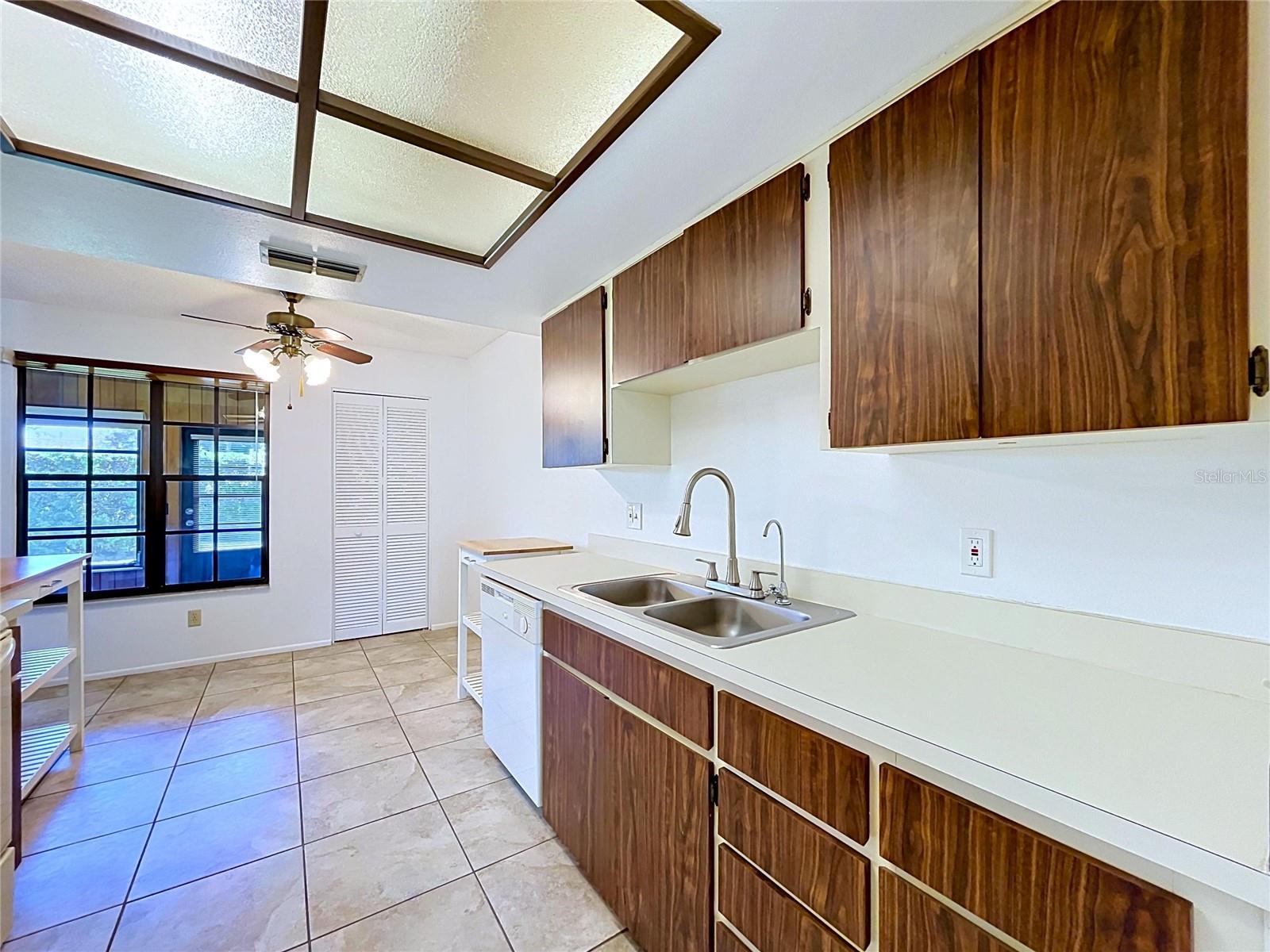 HERITAGE LAKE - Residential