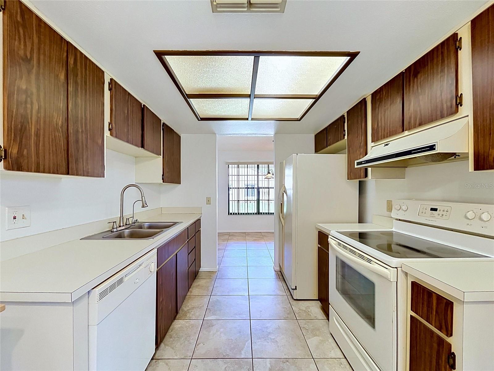 HERITAGE LAKE - Residential
