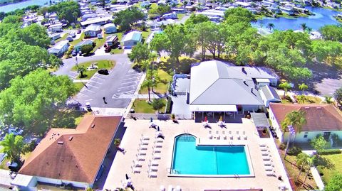 A home in LAKE WALES