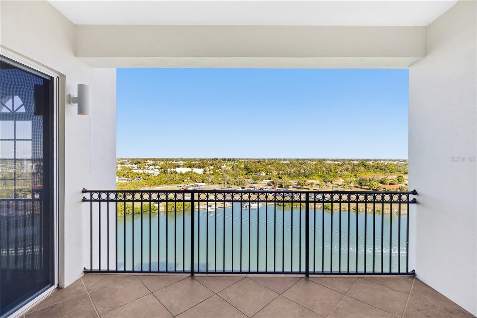 THE WATERFRONT ON VENICE ISLND - Residential