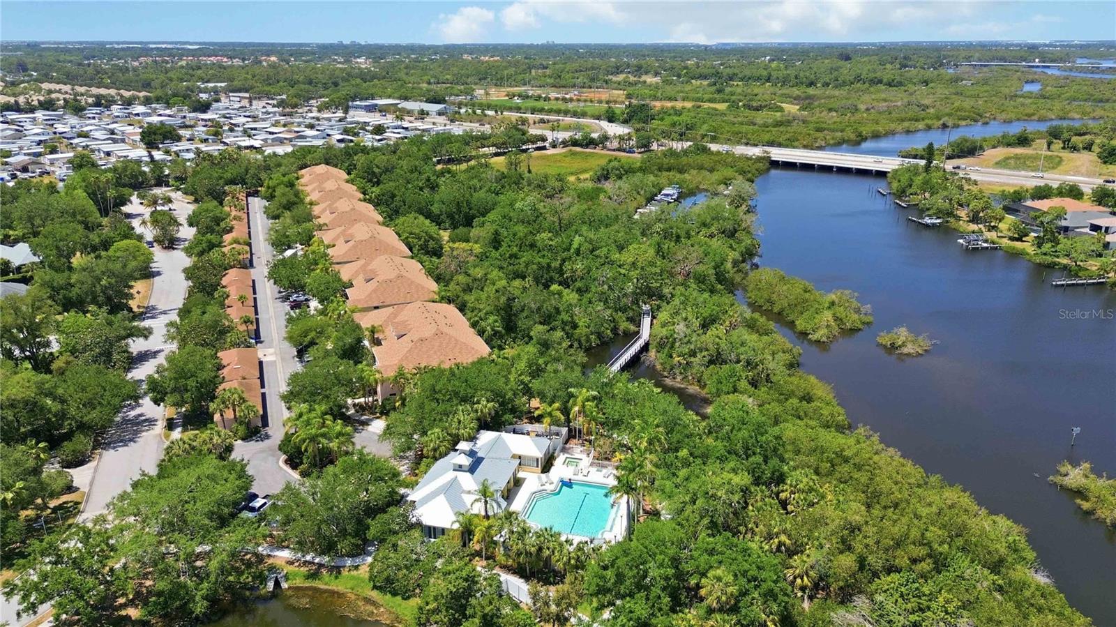 HARBORAGE ON BRADEN RIVER III PH II - Residential