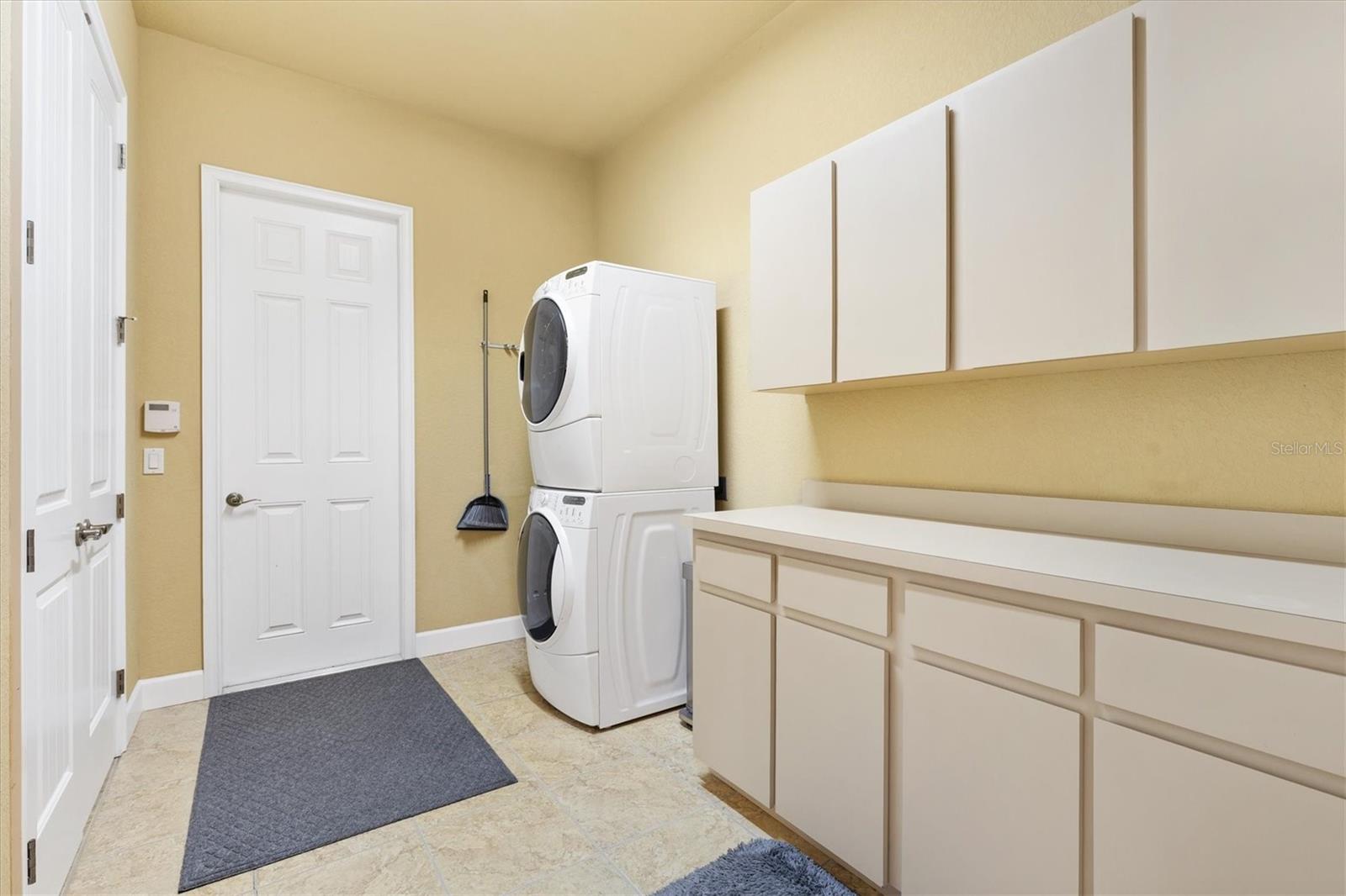 LAKES OF LADY LAKE - Residential