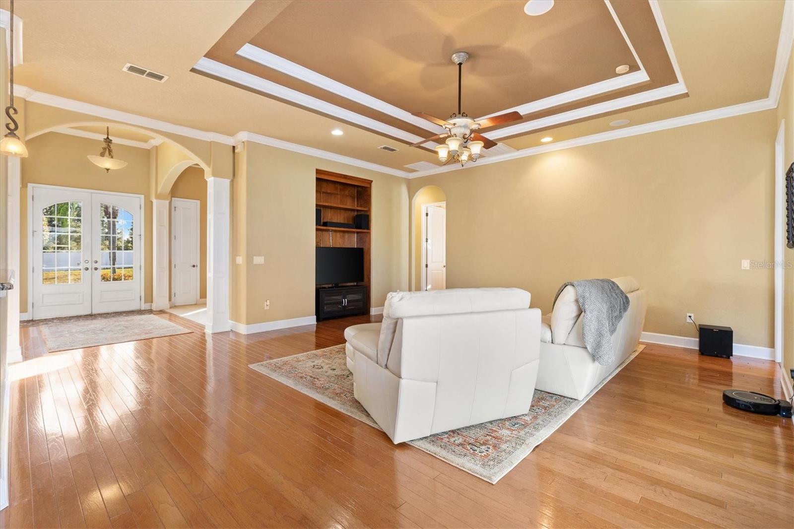 LAKES OF LADY LAKE - Residential