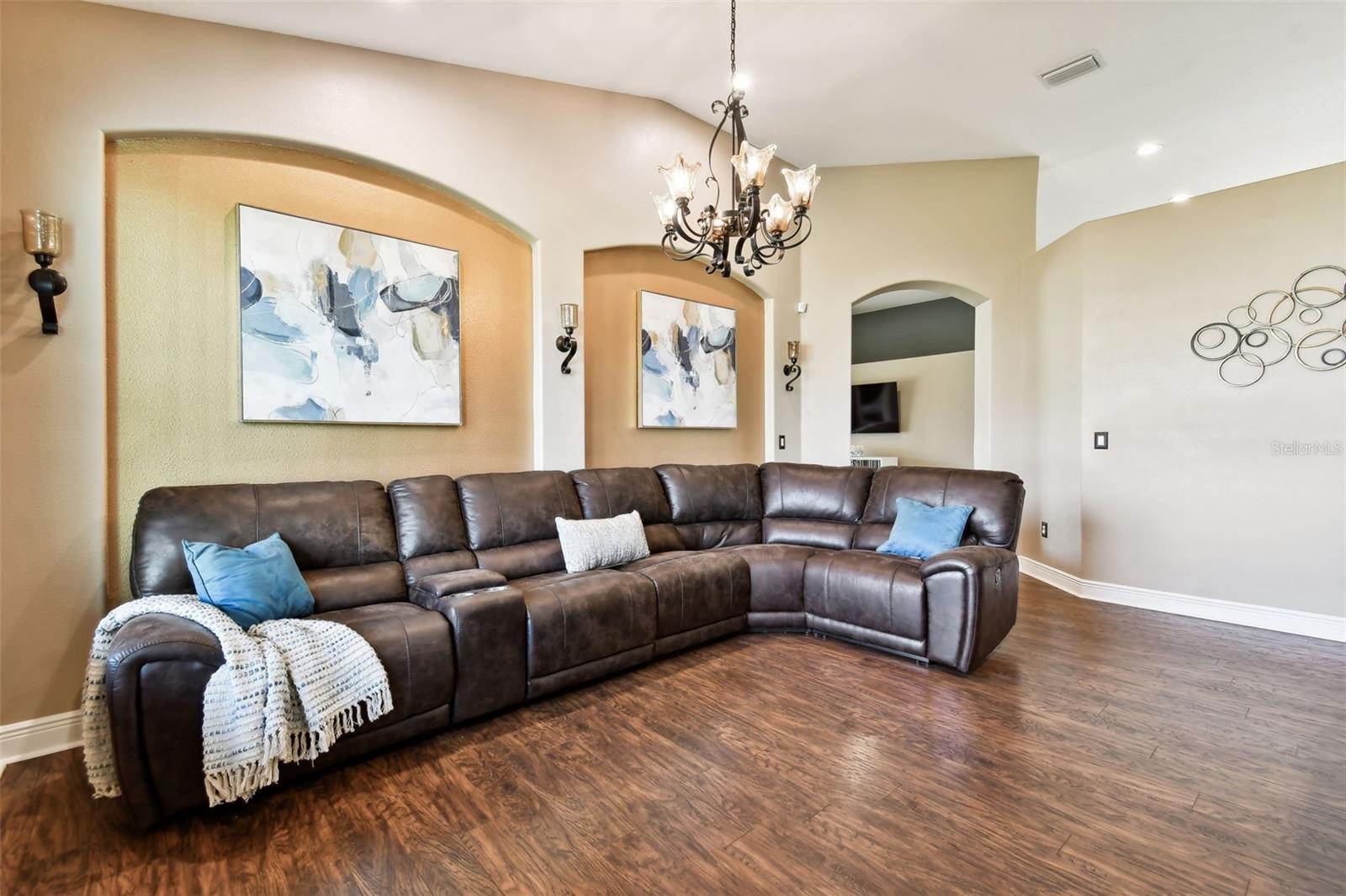 WIGGINS ESTATES - Residential