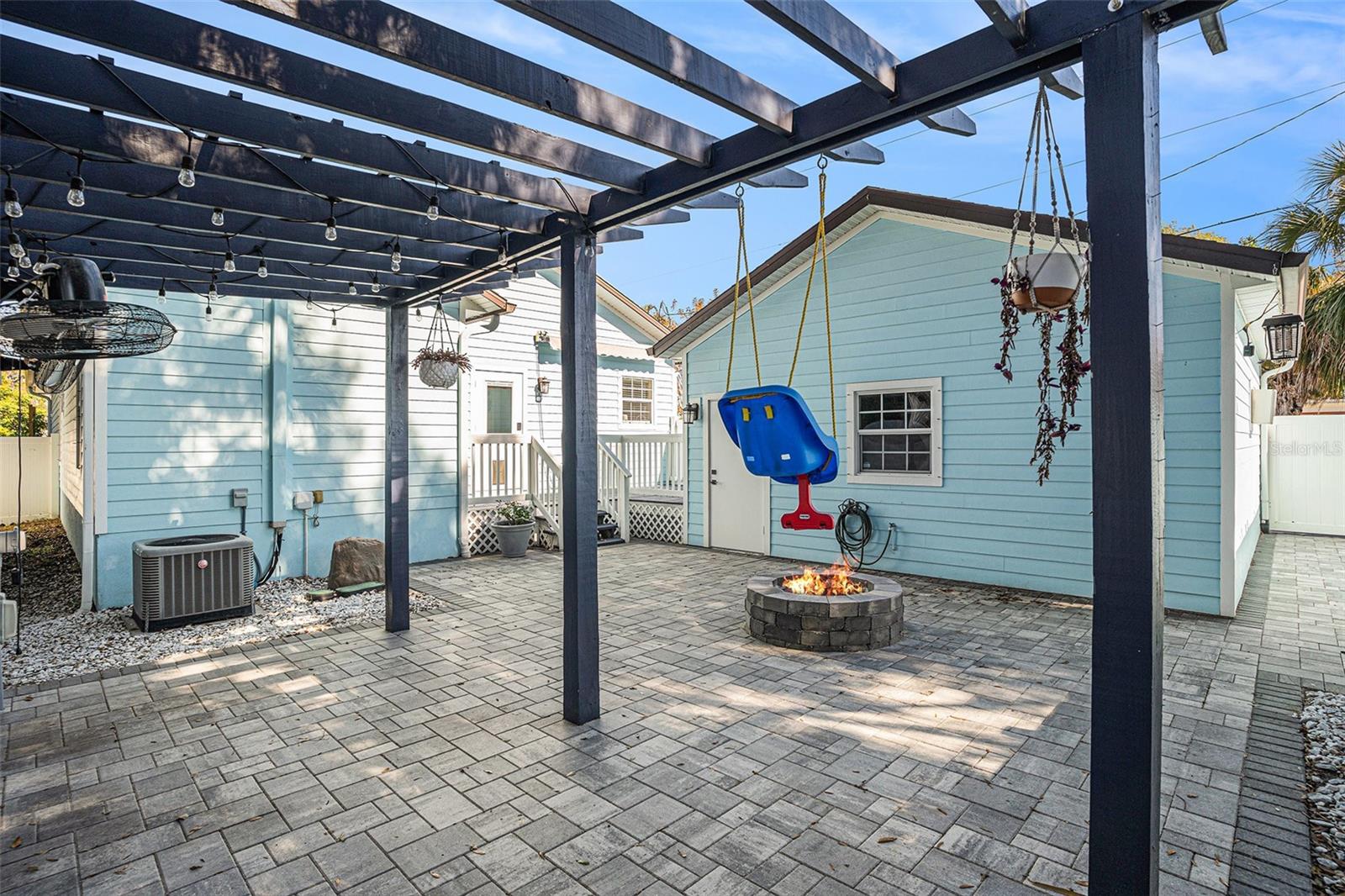 MAC FARLANE HUGH C SUB - Residential