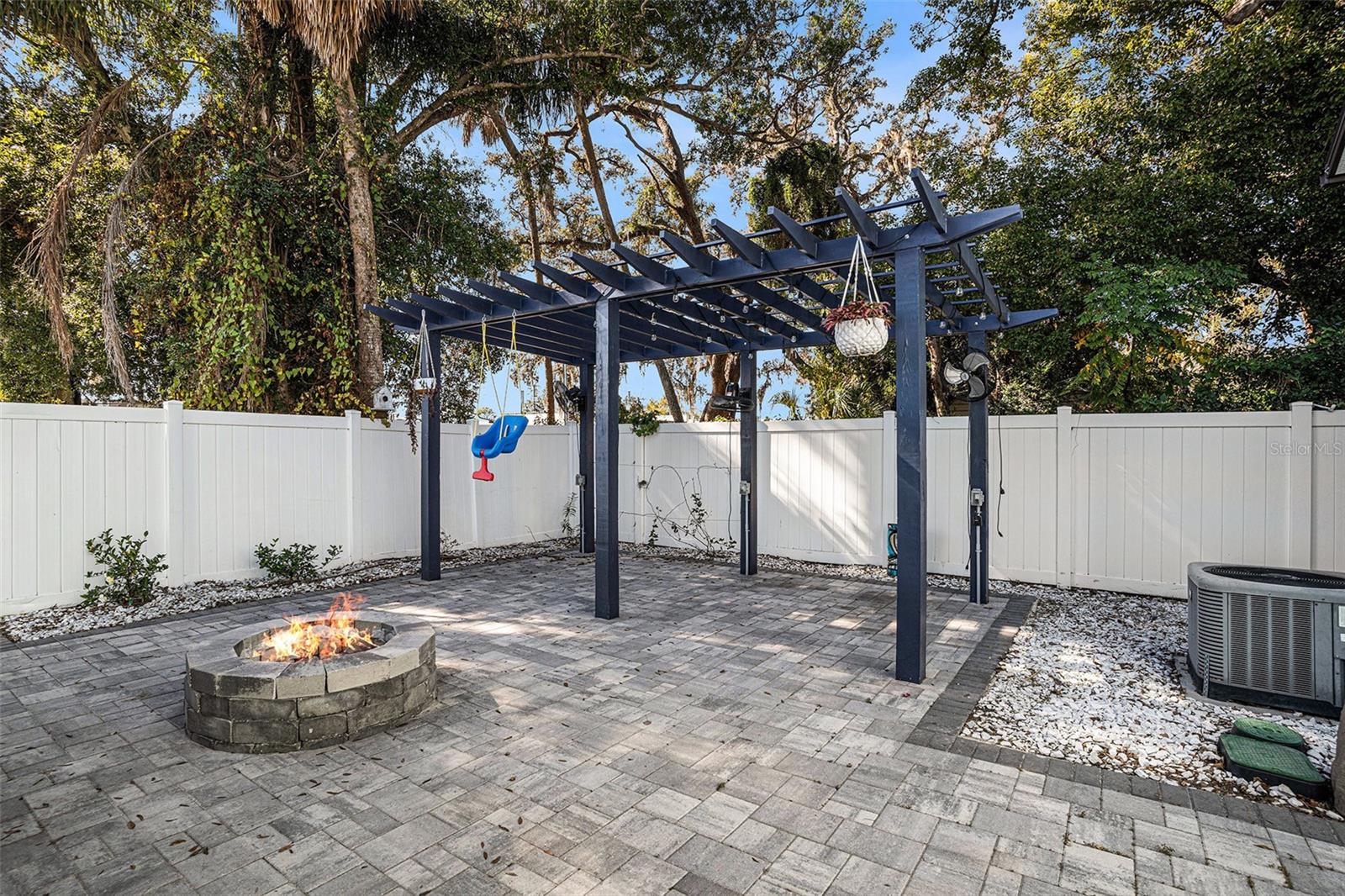 MAC FARLANE HUGH C SUB - Residential