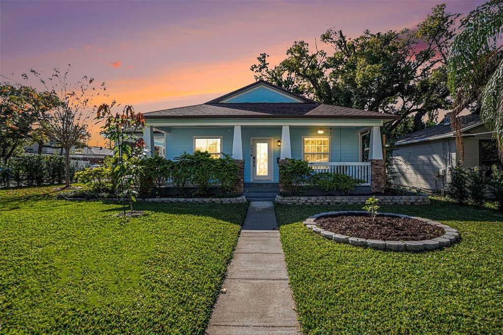 Photo of 602 W Euclid Avenue, Tampa, FL 33602 (MLS # TB8462160)