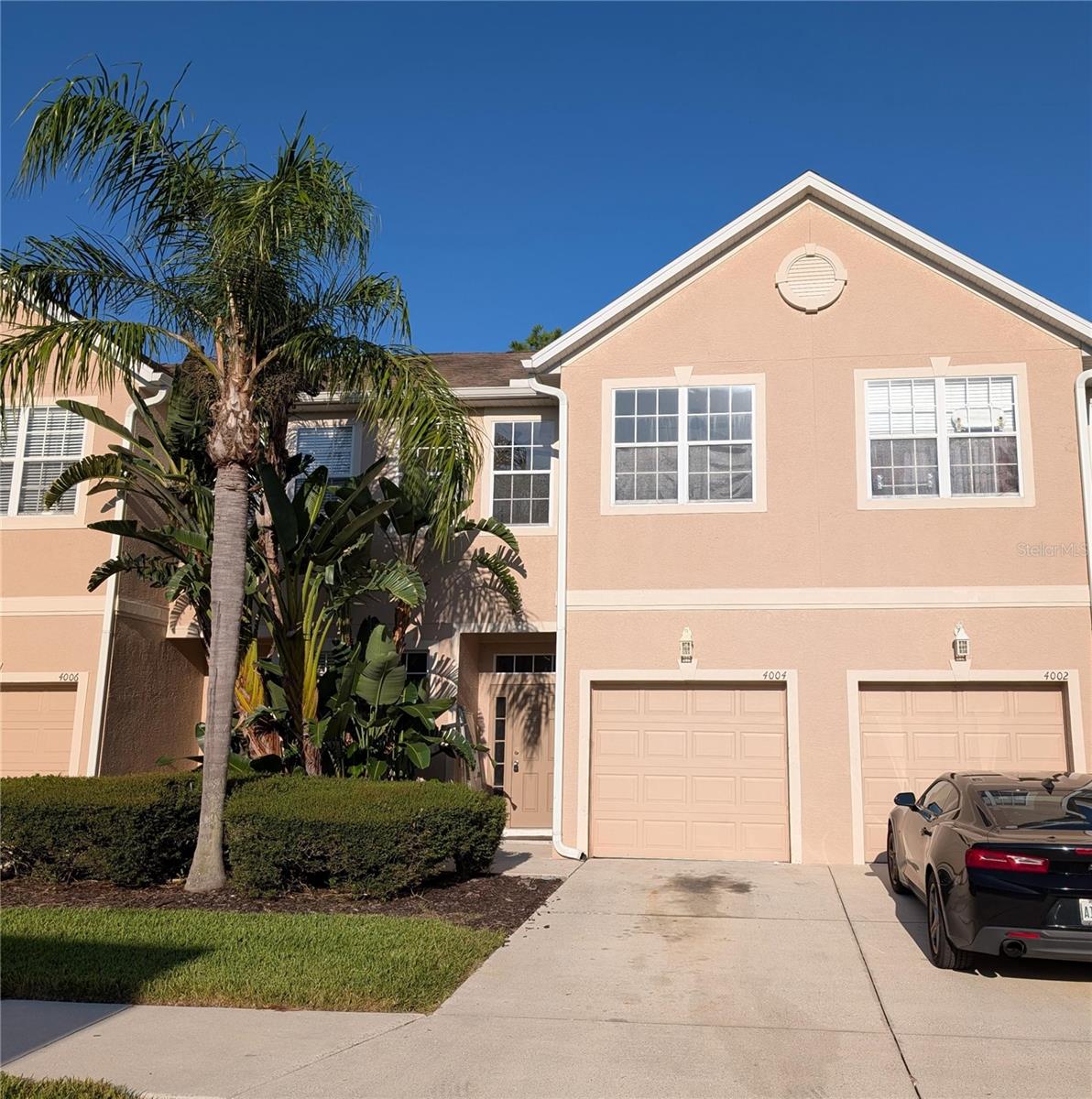 GATED UNFURNISHED TOWNHOUSE WITH NEW PAINT AND FLOORING THROUGHOUT. NEW WASHER AND DRYER, NEW BLINDS, LIGHT FIXTURES and a fully equipped kitchen. GREAT LOCATION, EASY ACCESS TO I-75, DOWNTOWN, BEACHES, SHOPPING AND SCHOOLS.