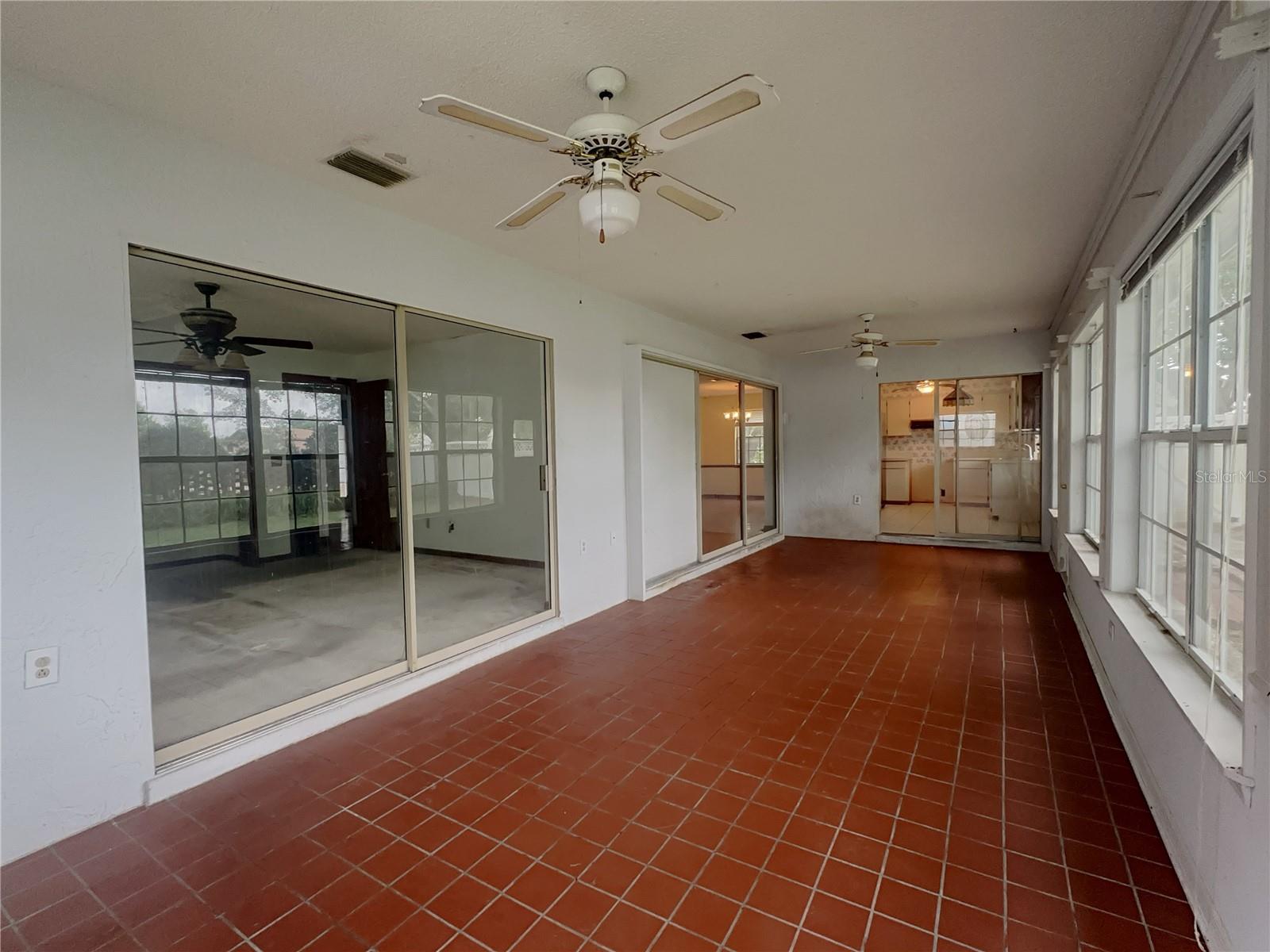 Casas a venda 2 - Jen Dantas 3580 MARSTON DRIVE
