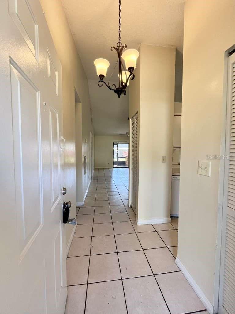CREEKSIDE VILLAS - Residential