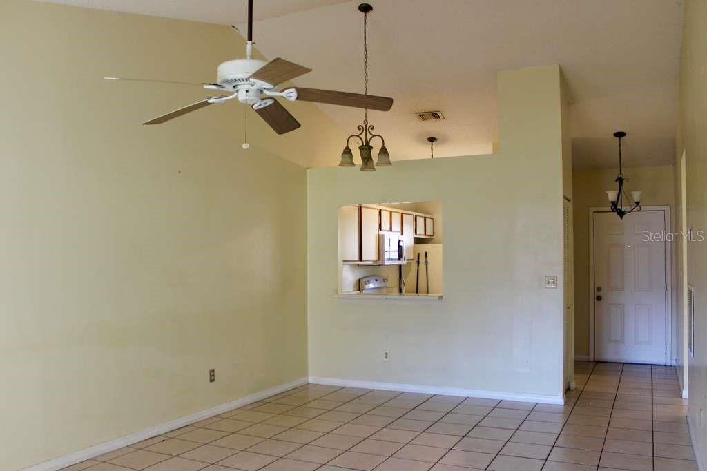 CREEKSIDE VILLAS - Residential