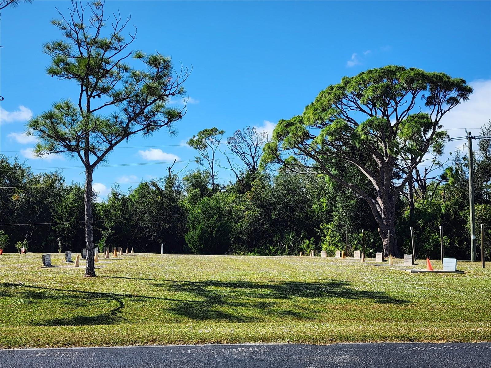 VILLAGE HOLIDAY LAKE - Land