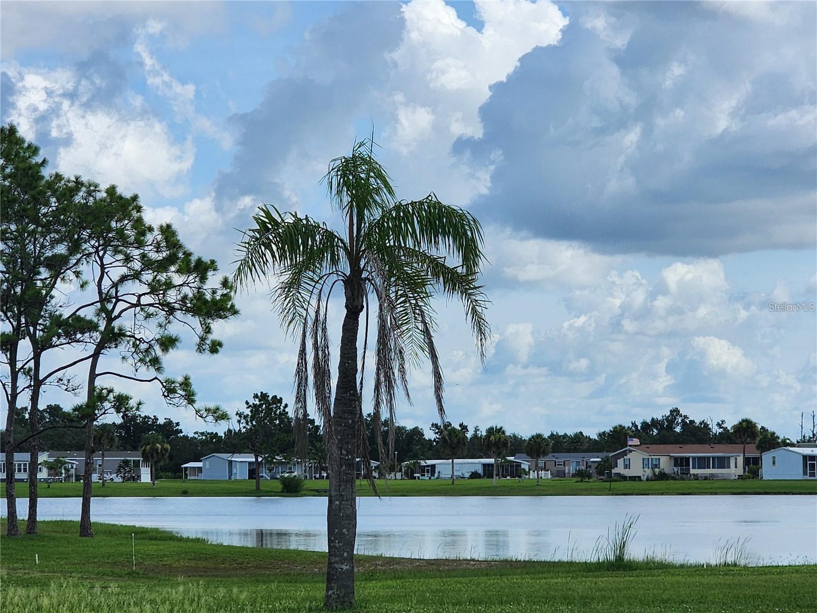 VILLAGE HOLIDAY LAKE - Land