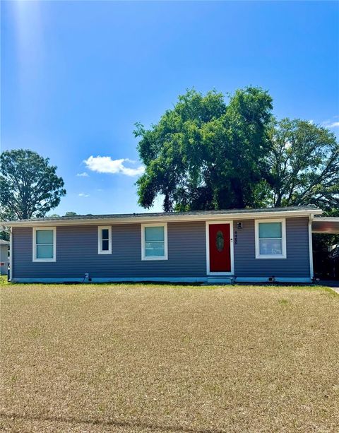 Photo of 9400 SE 119th Street, Belleview, FL 34420 (MLS # O6301876) Photo of 9400 SE 119th Street, Belleview, FL 34420 (MLS # O6301876)