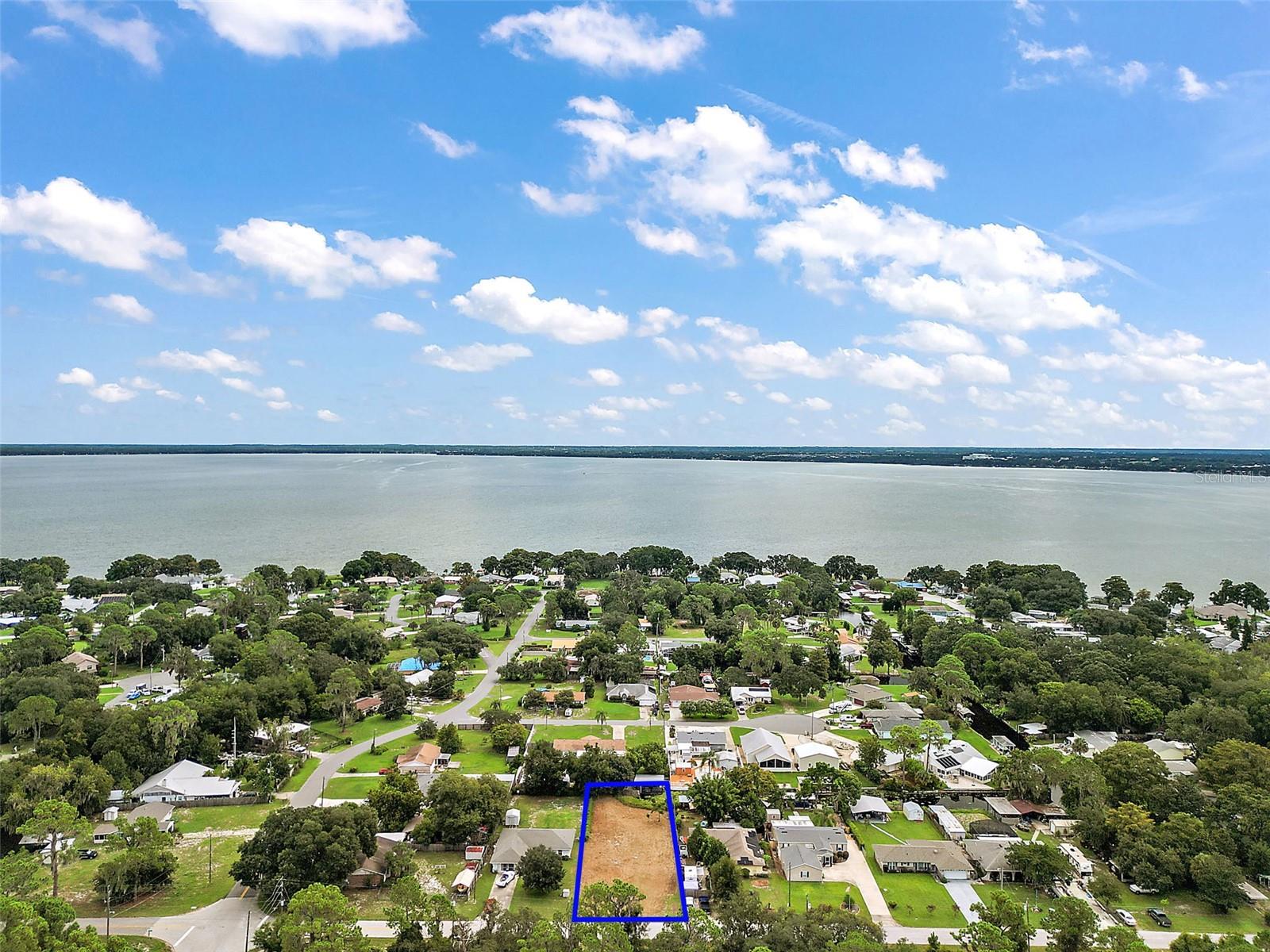 WESTERN SHORES - Land