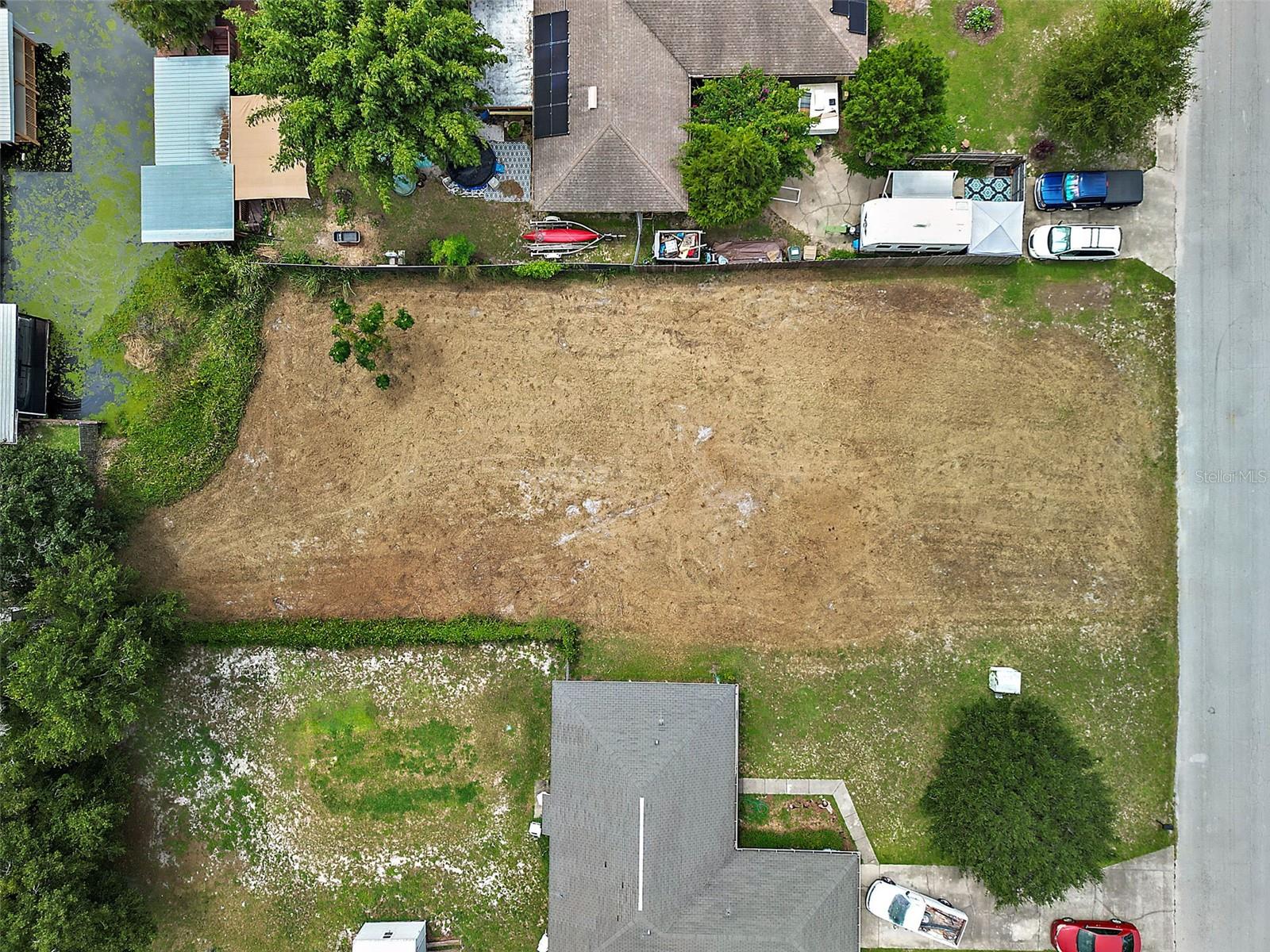 WESTERN SHORES - Land