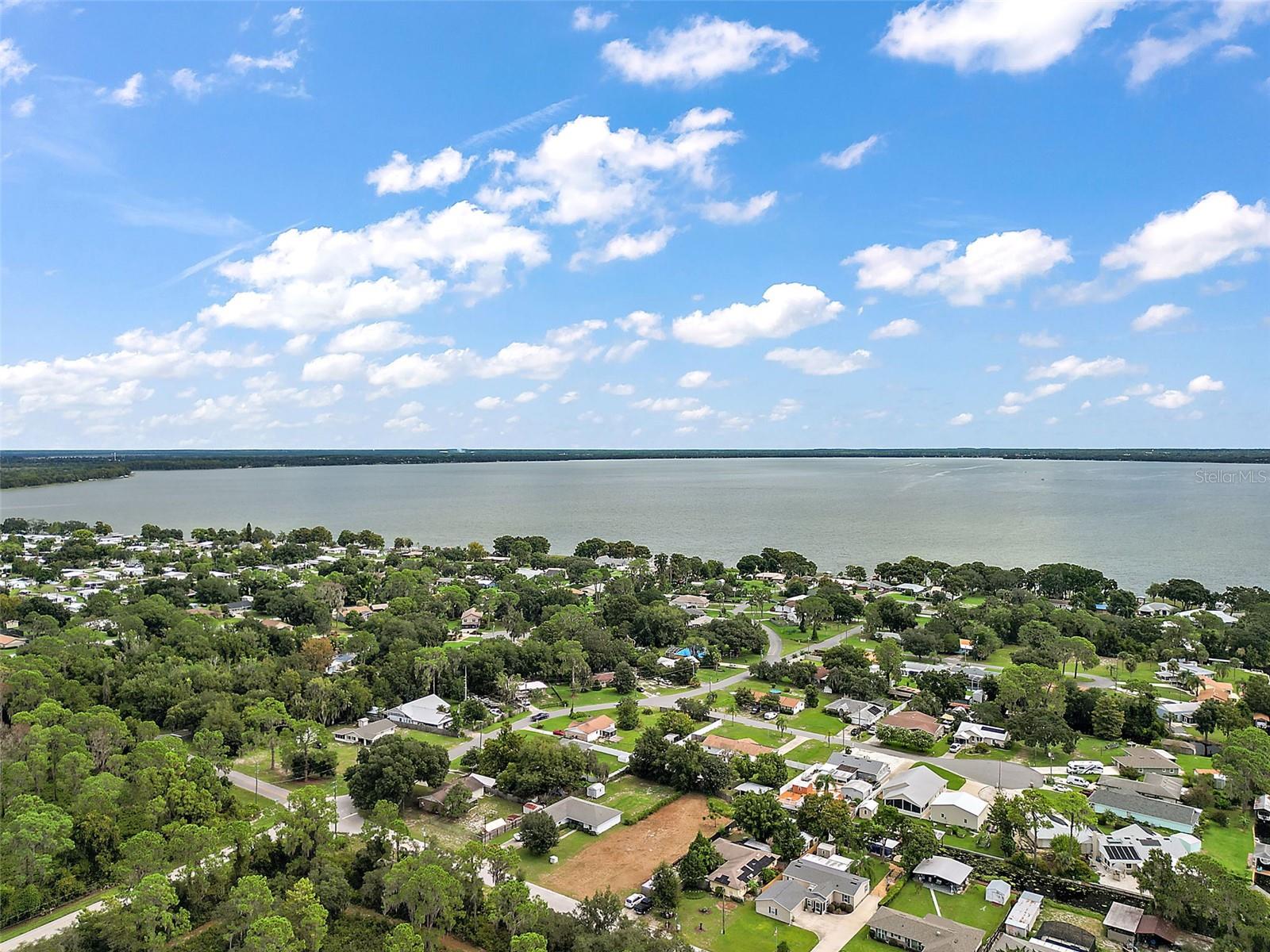 WESTERN SHORES - Land