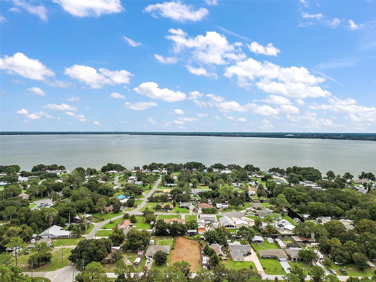 WESTERN SHORES - Land