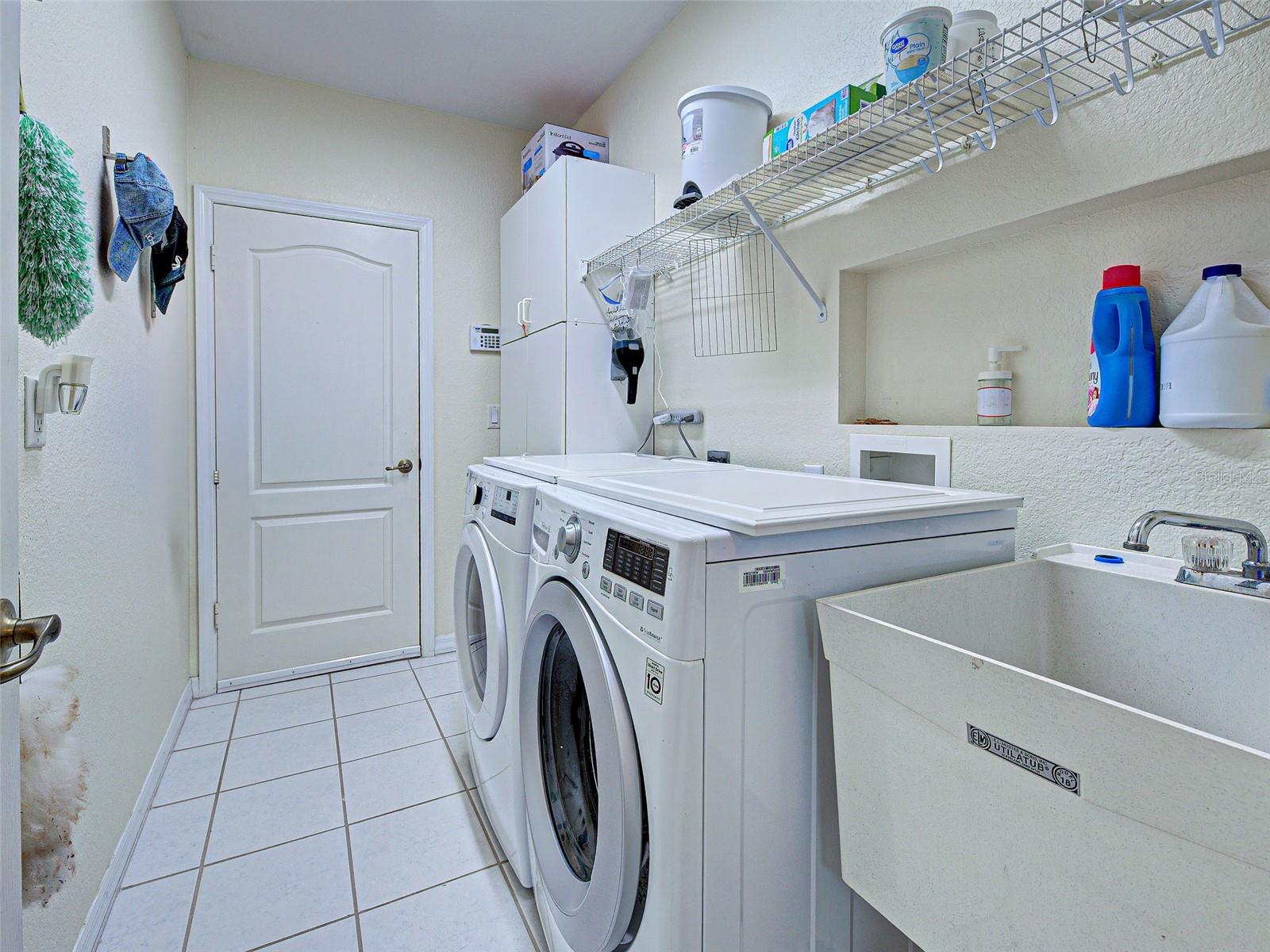 VISTA DEL LAGO - Residential