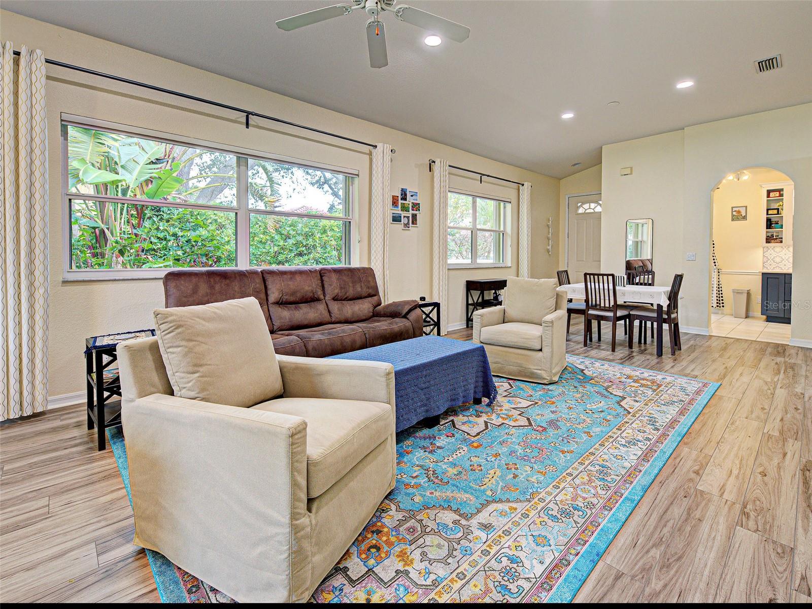 VISTA DEL LAGO - Residential