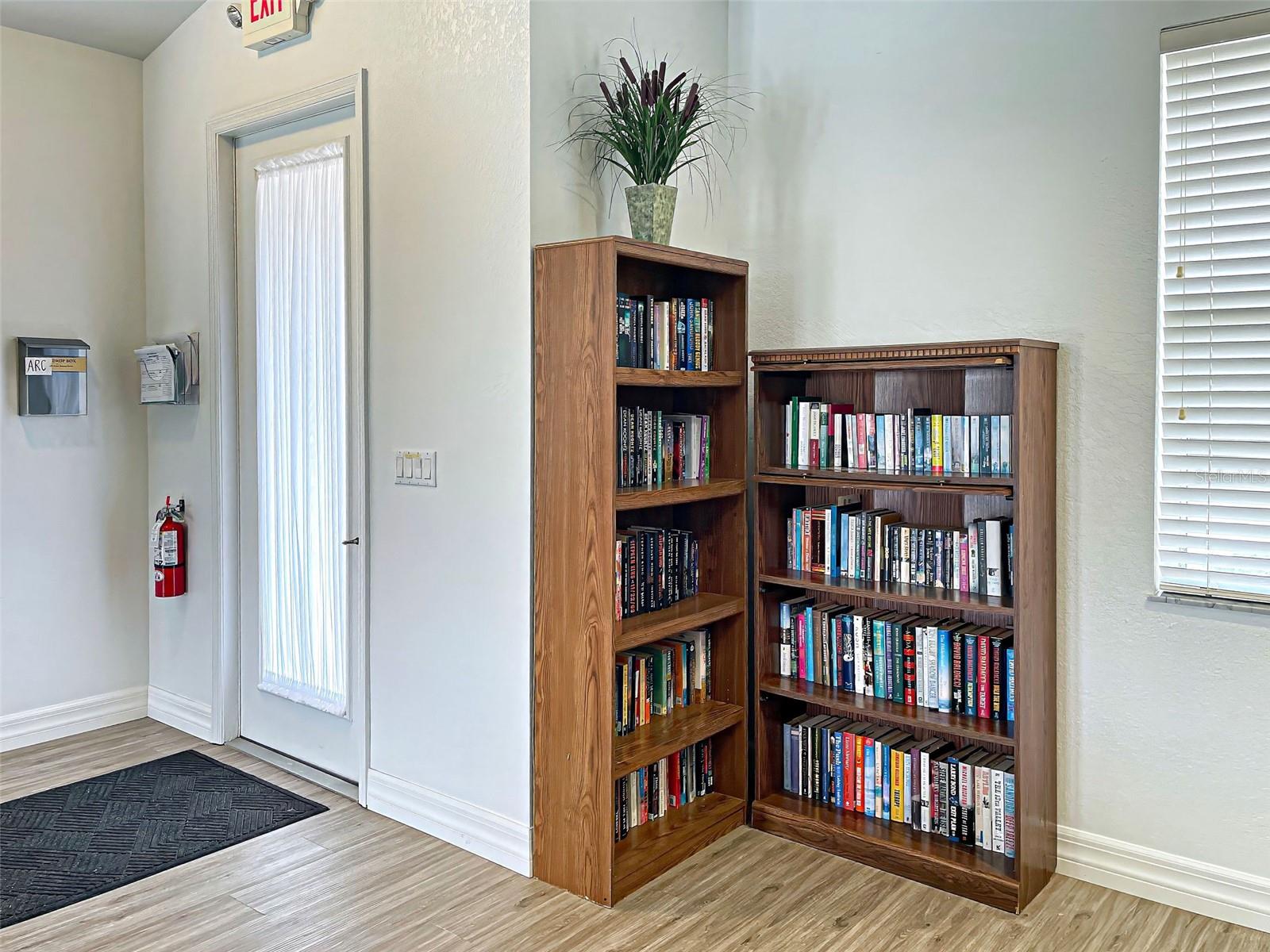 VISTA DEL LAGO - Residential