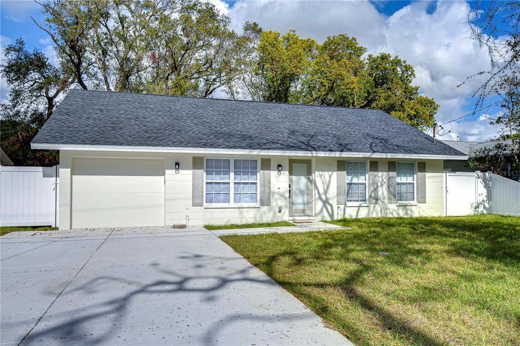 Photo of 1205 W Hollywood Street, Tampa, FL 33604 (MLS # TB8541780)