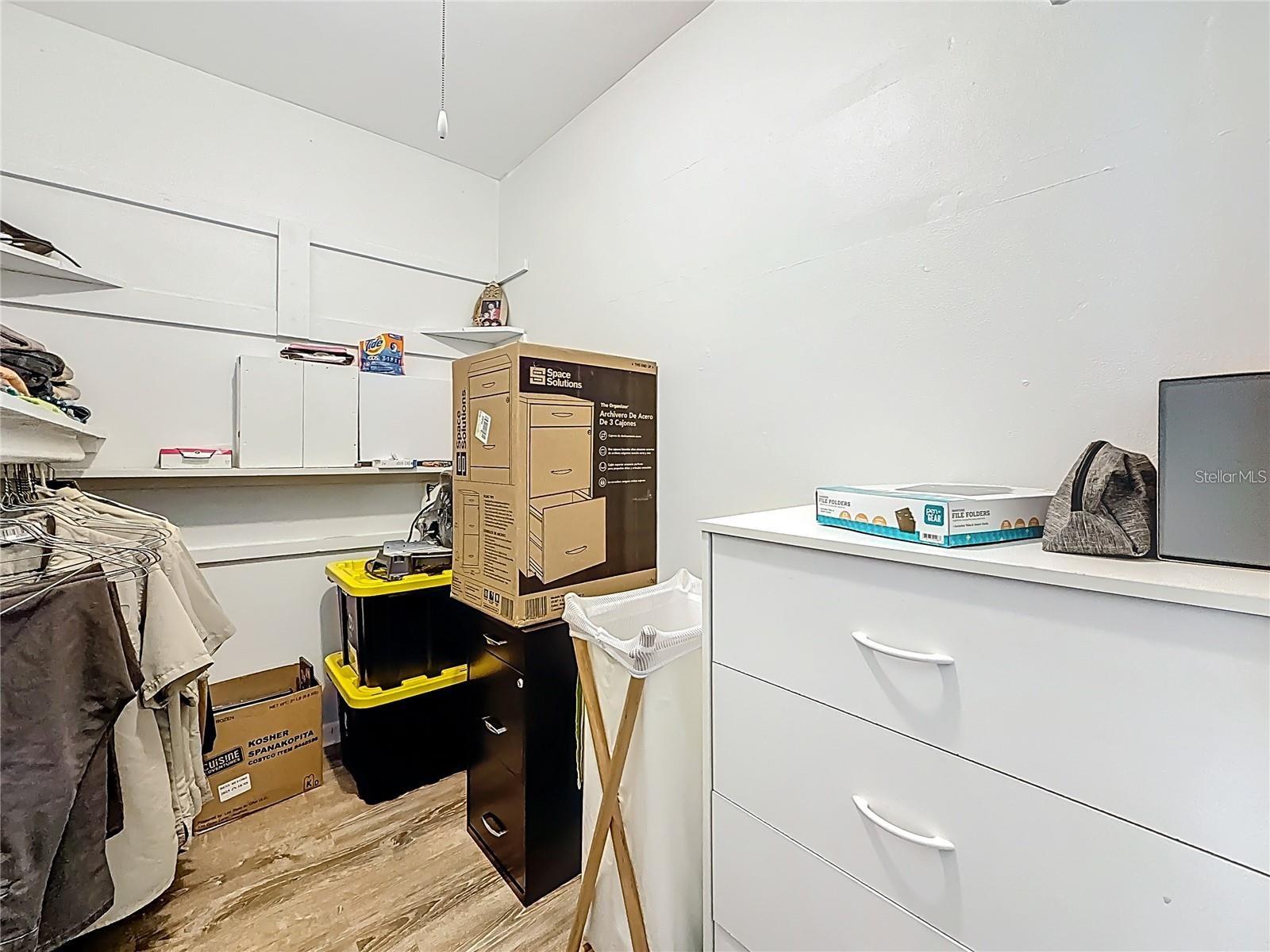 SHANGRI-LA APT PARK - Residential Lease