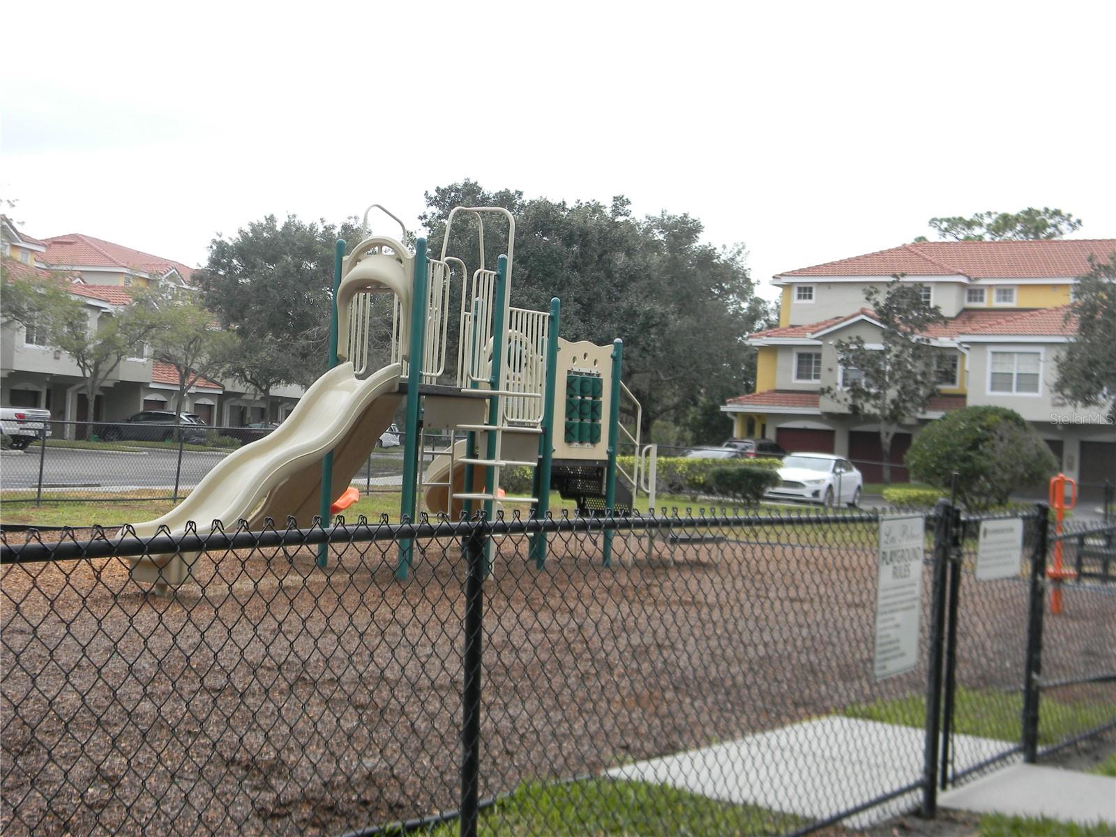 8334 - LAS PALMAS OF SARASOTA - Residential