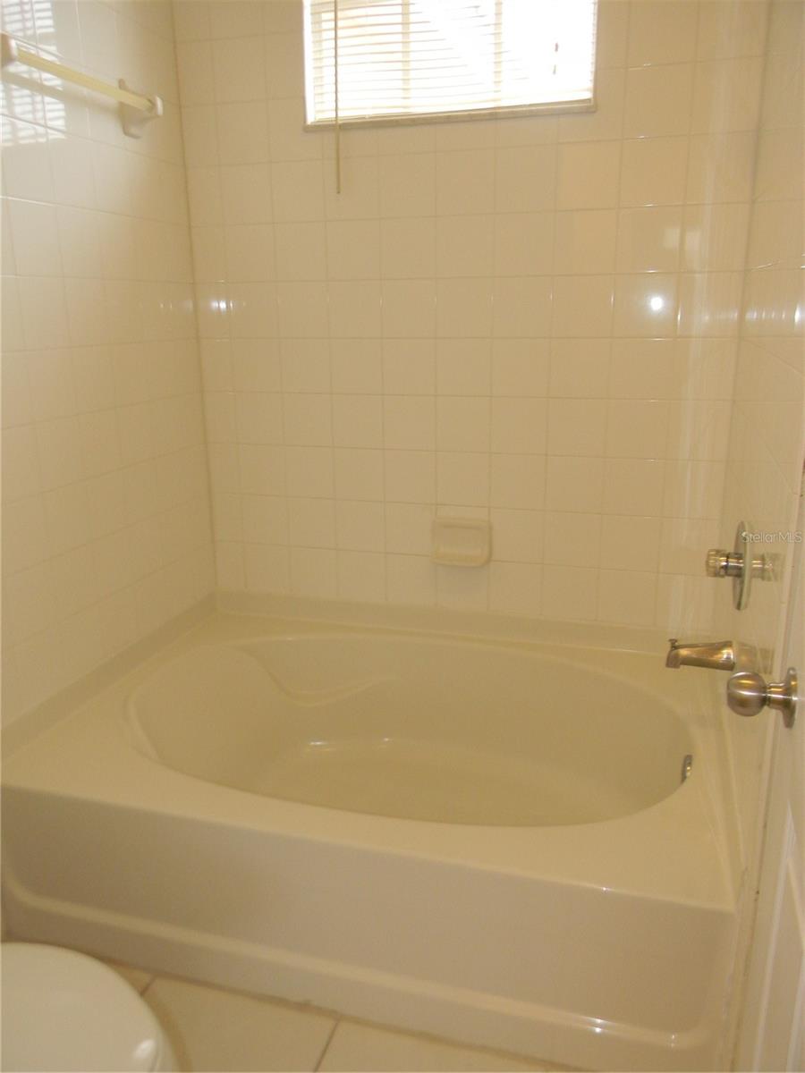 8334 - LAS PALMAS OF SARASOTA - Residential