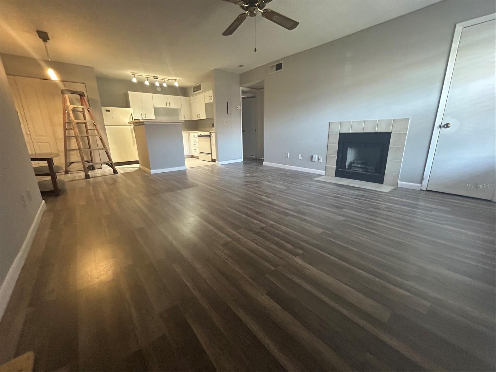 485 FORESTWAY CIRCLE 203