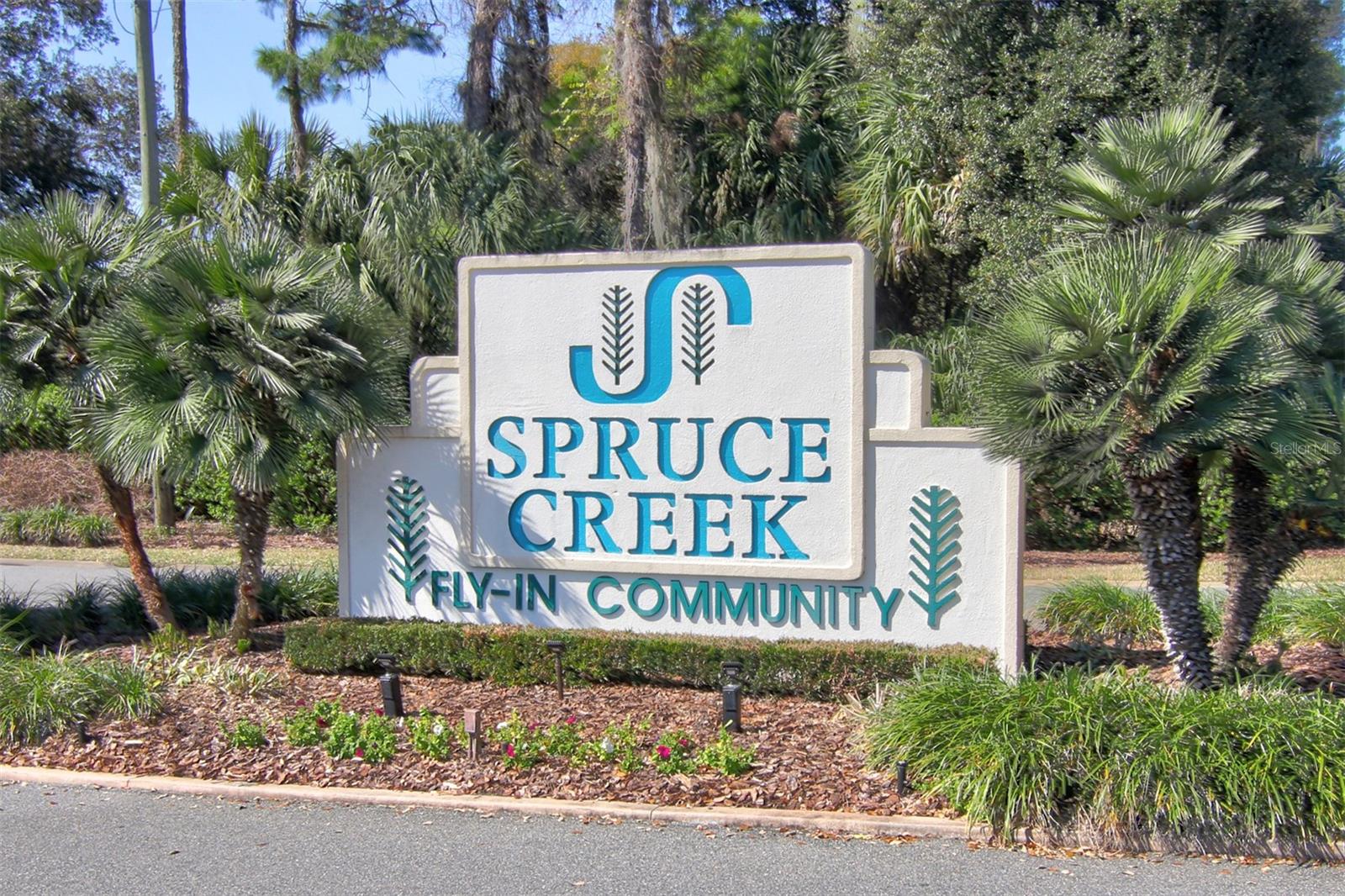 SPRUCE CREEK FLY IN - Residential
