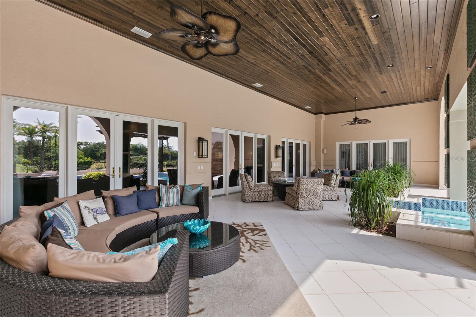 SPRUCE CREEK FLY IN - Residential