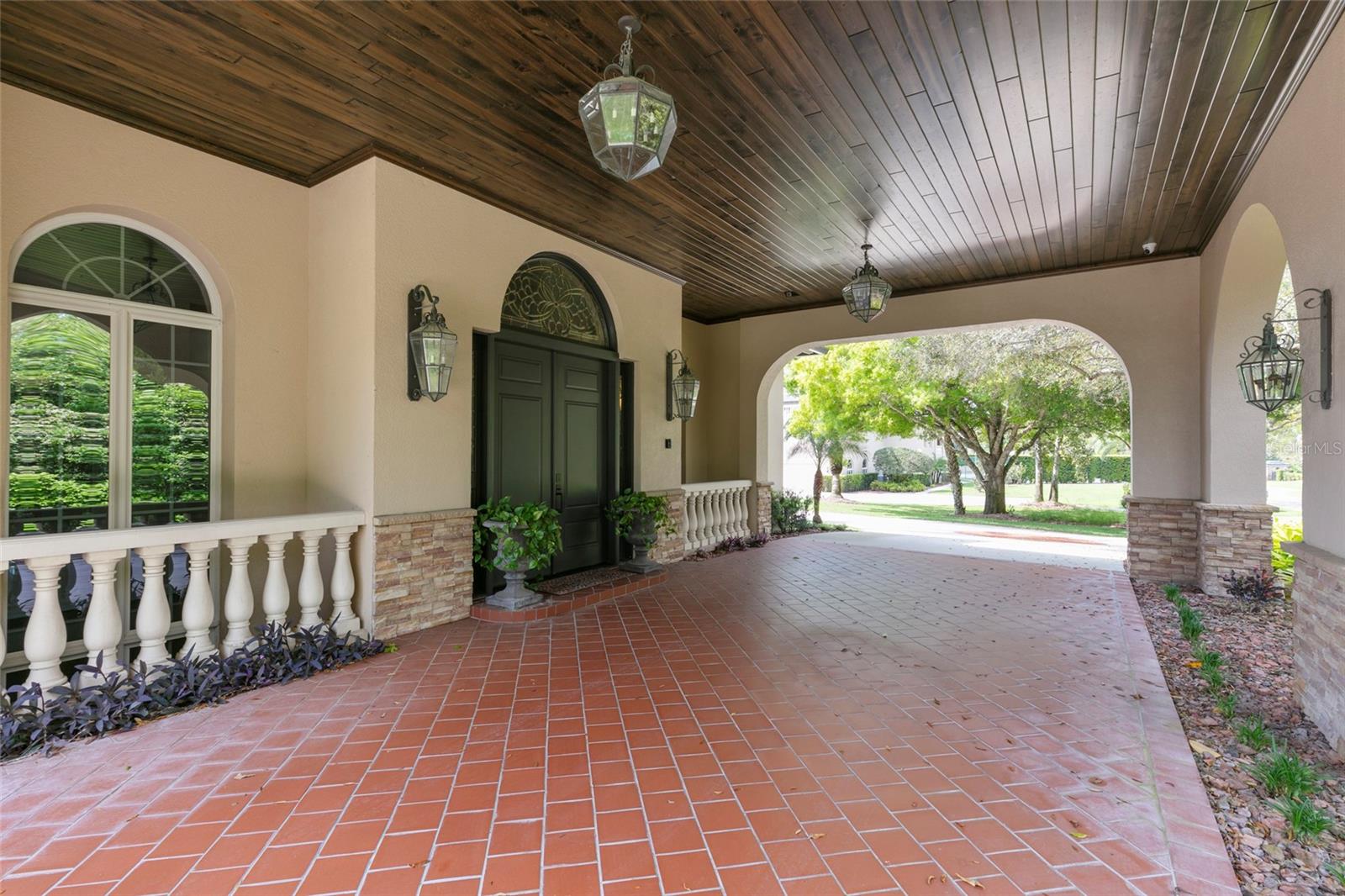 SPRUCE CREEK FLY IN - Residential