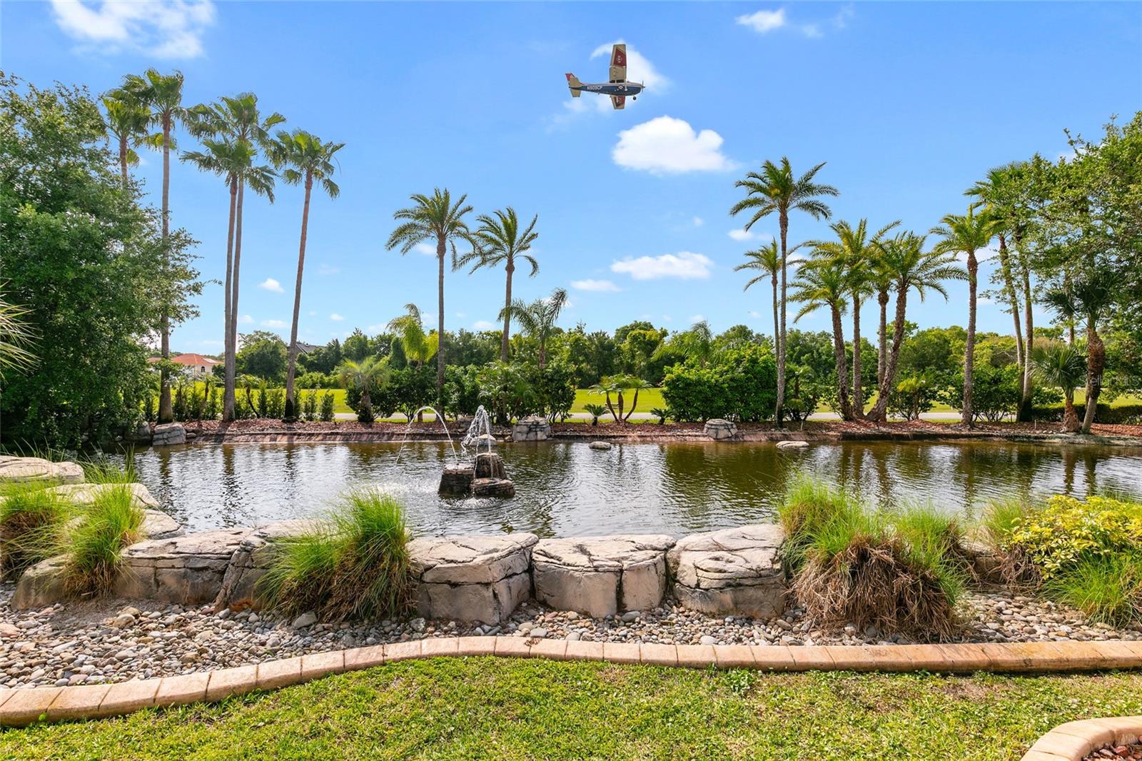 SPRUCE CREEK FLY IN - Residential