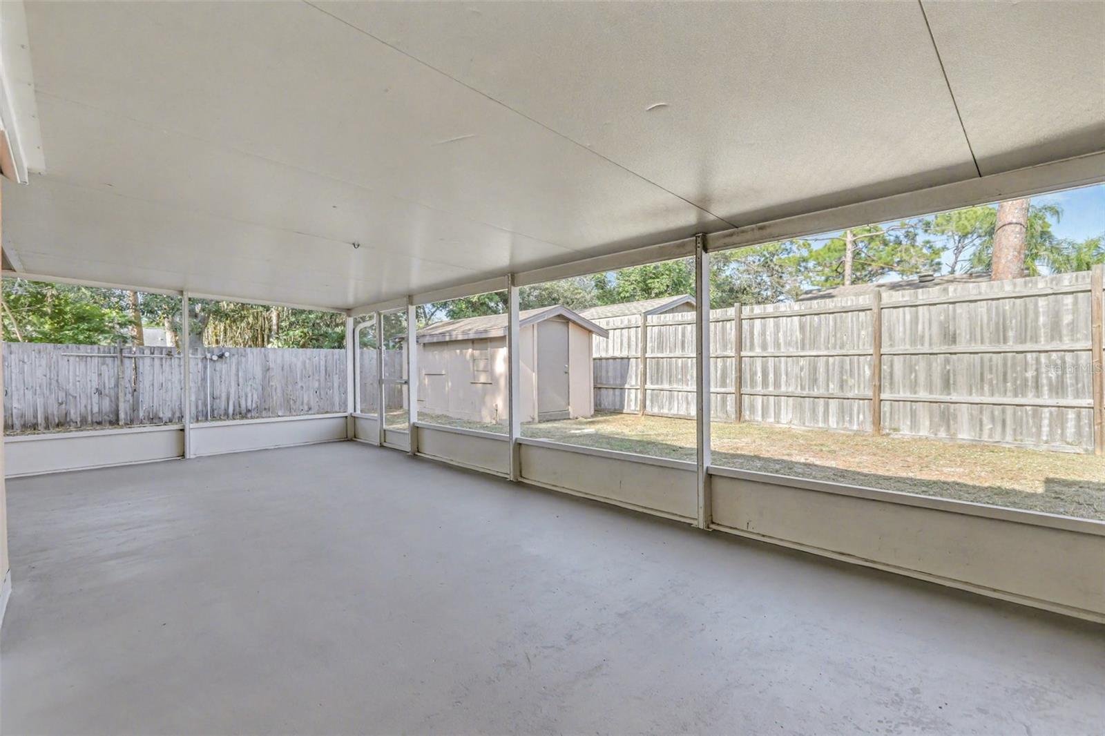 LAKE SARASOTA - Residential