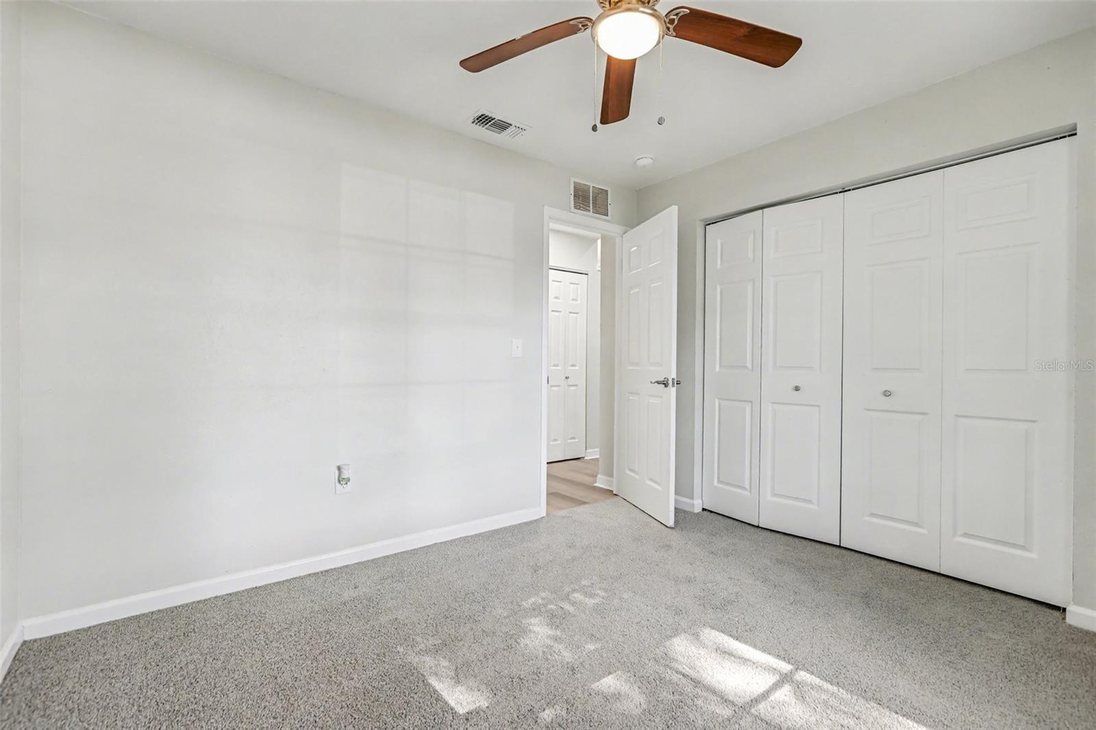 LAKE SARASOTA - Residential