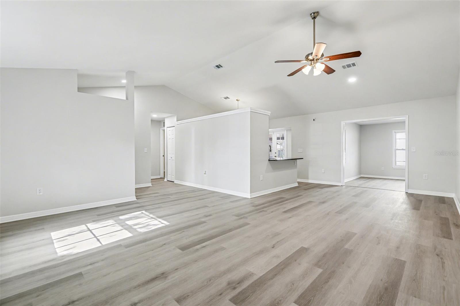 LAKE SARASOTA - Residential