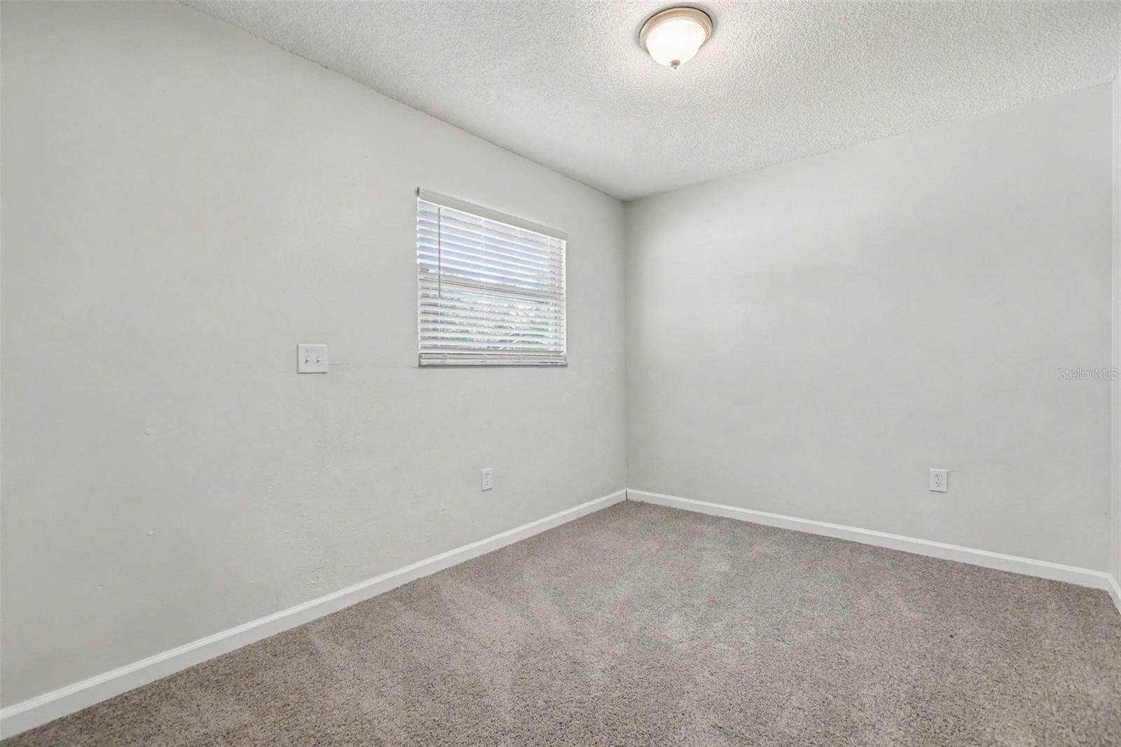 LAKE SARASOTA - Residential