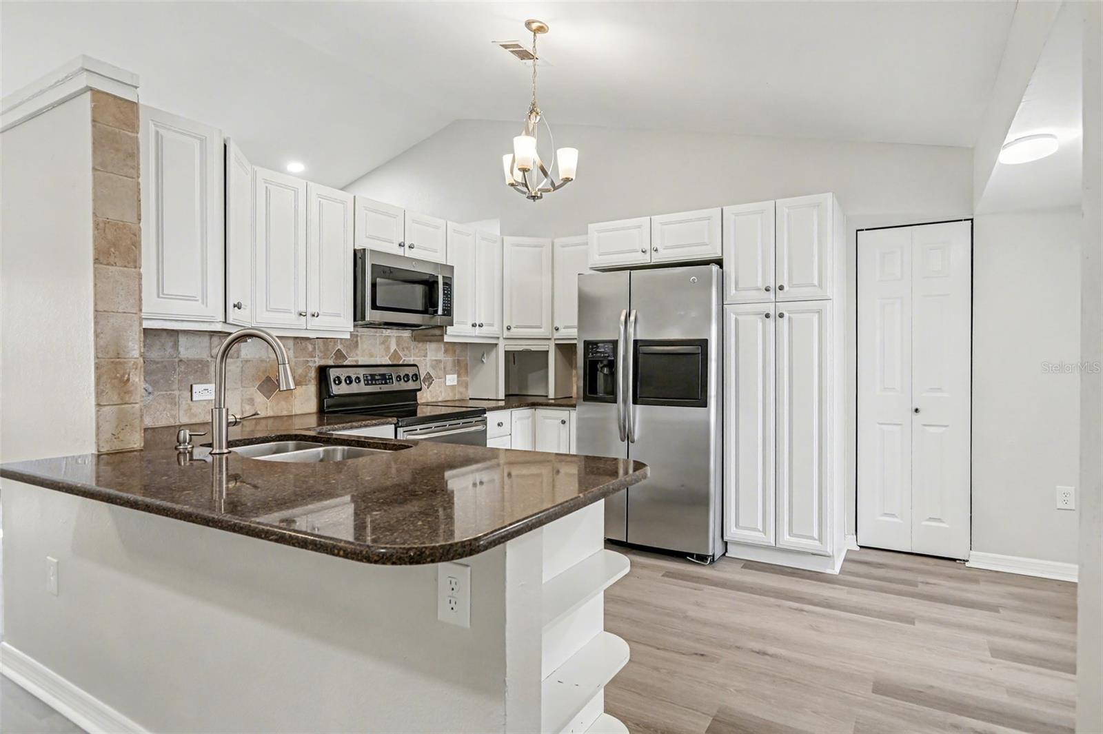 LAKE SARASOTA - Residential