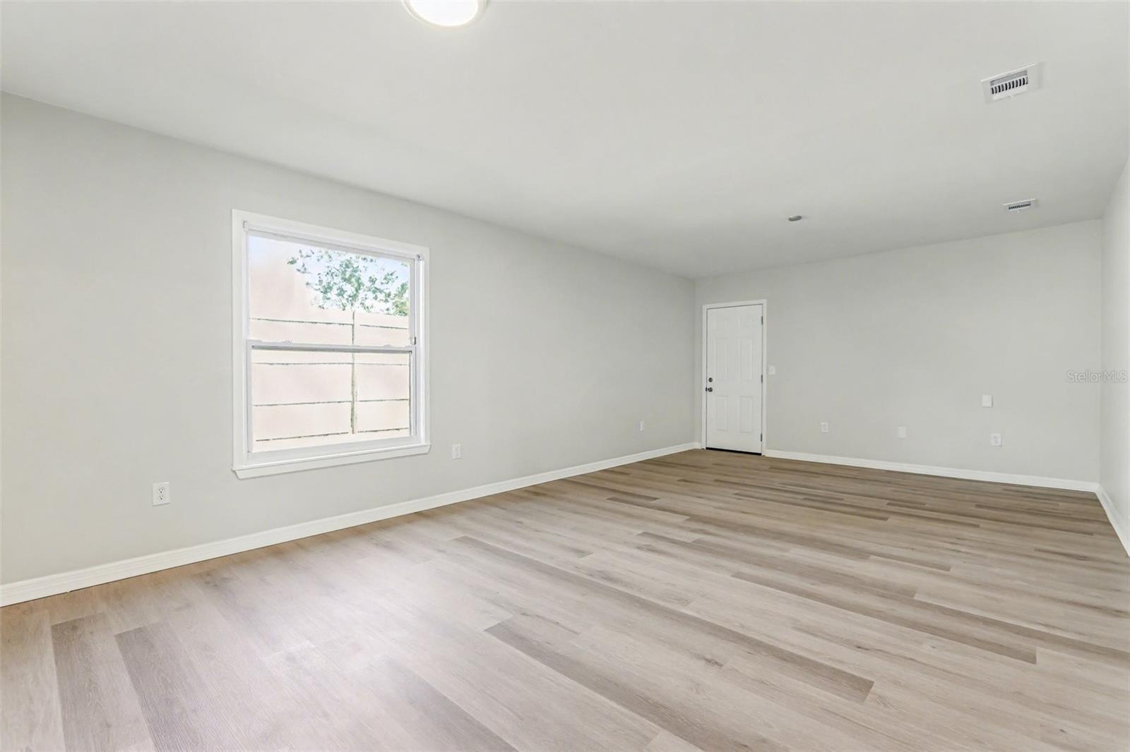 LAKE SARASOTA - Residential