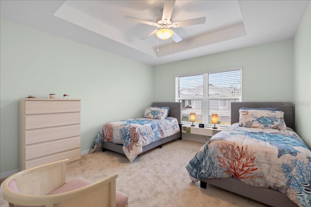 VILLAGES/SOUTHERN OAKS UN #142 - Residential